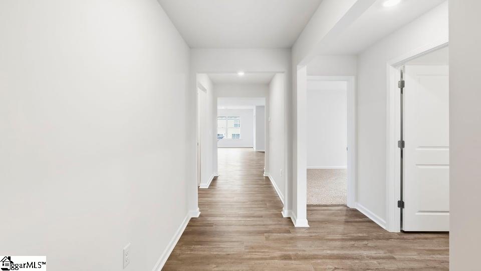 945 Kerwood Street Property Photo 4