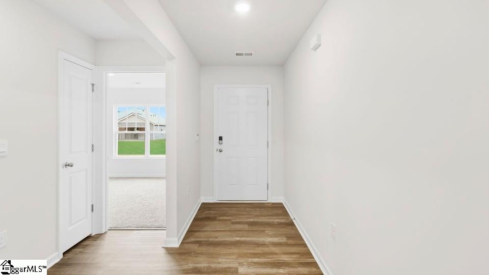 945 Kerwood Street Property Photo 5