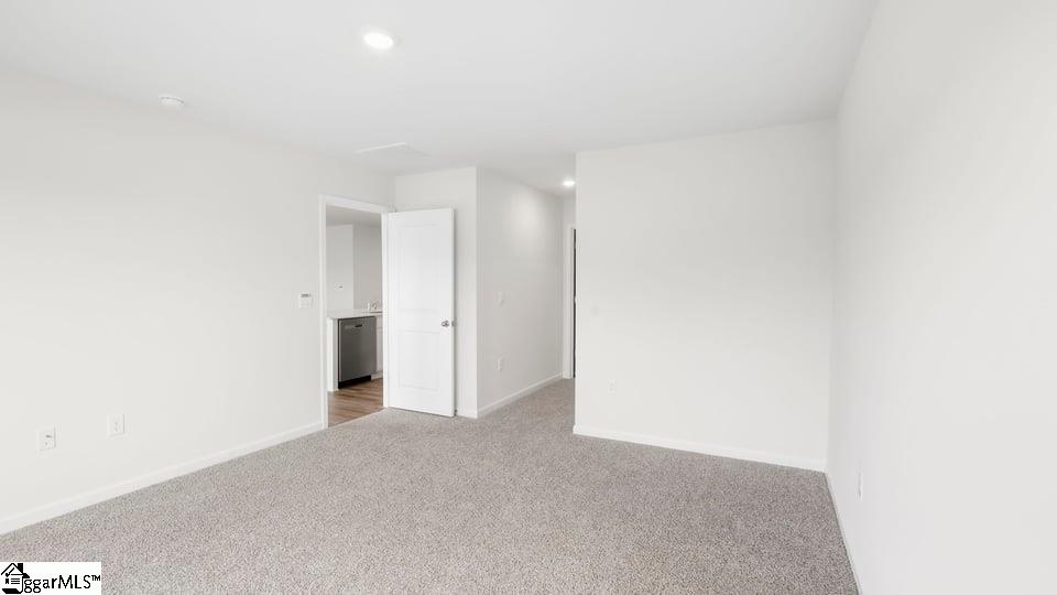945 Kerwood Street Property Photo 25