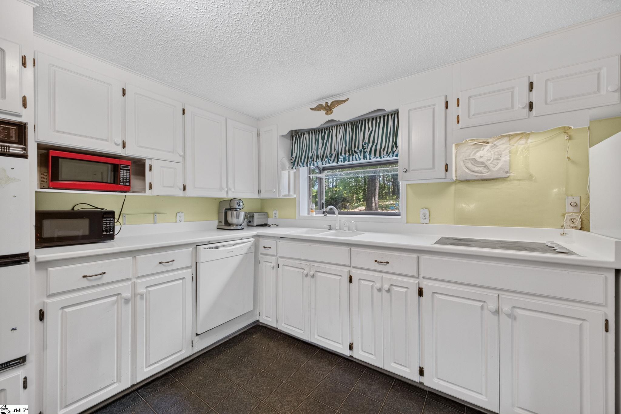 769 Cool Creek Drive Property Photo 17