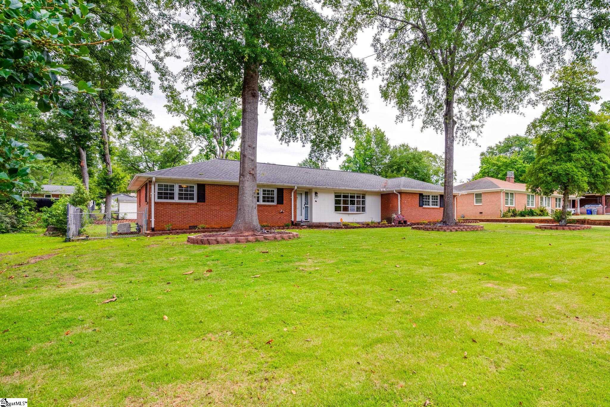 217 Navaho Drive Property Photo 4