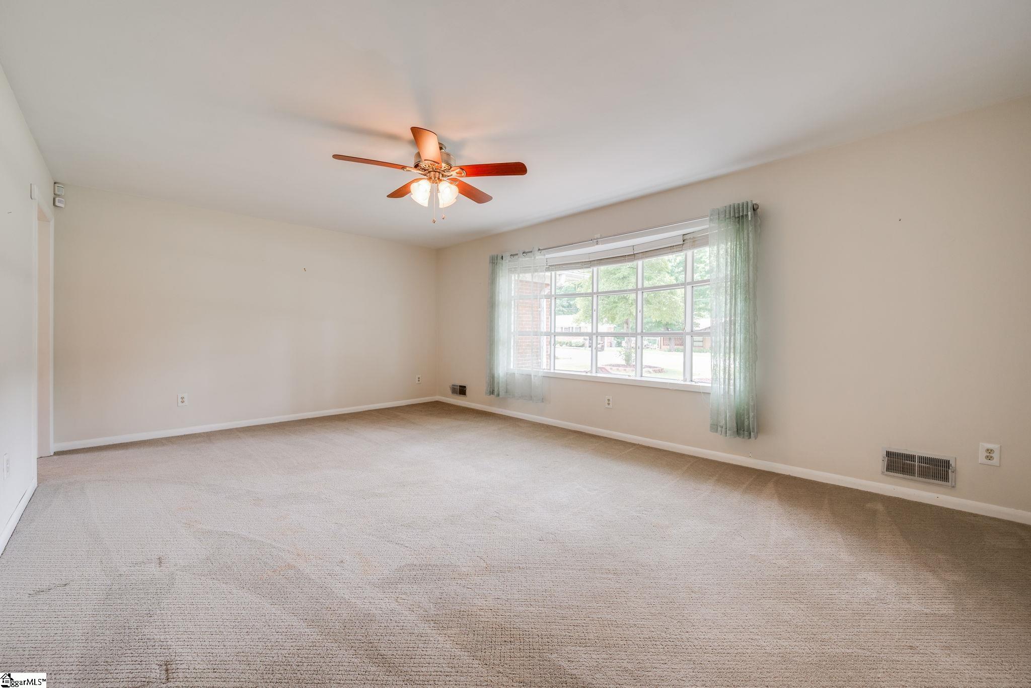 217 Navaho Drive Property Photo 8