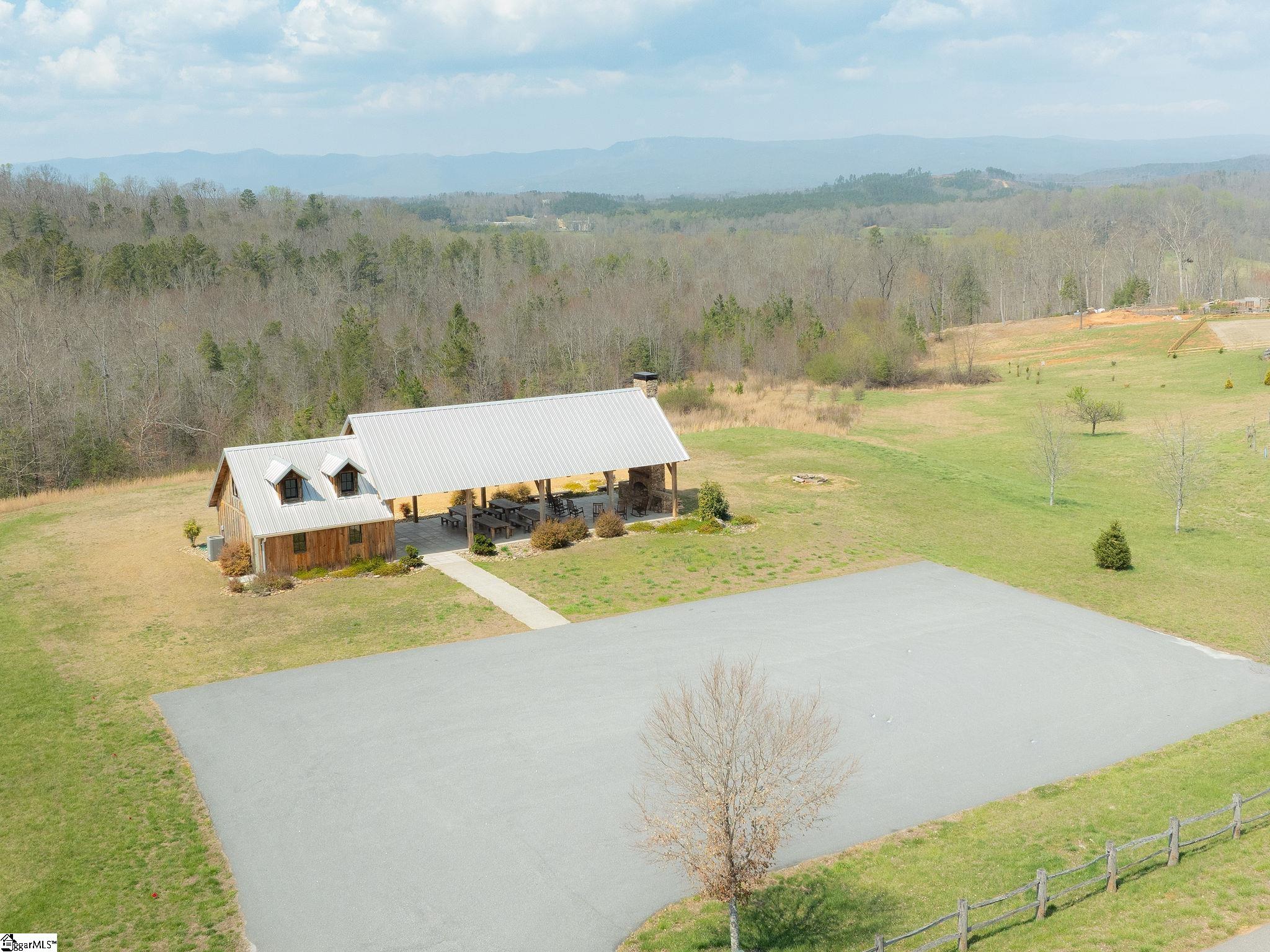 555 Riverstead Drive Property Photo 49