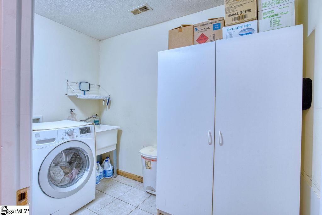 226 E Main Street Property Photo 16