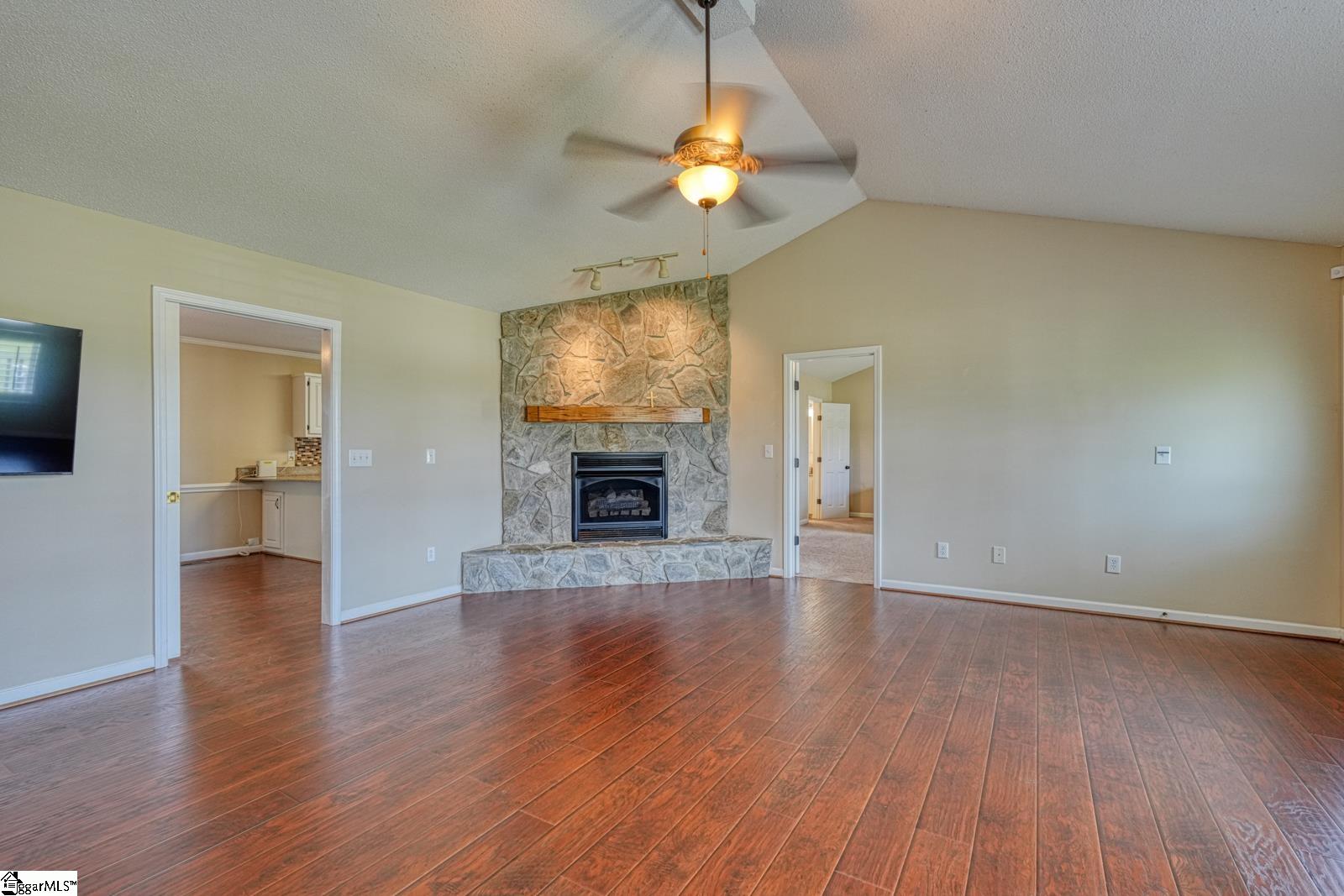 140 Bermuda Lane Property Photo 3