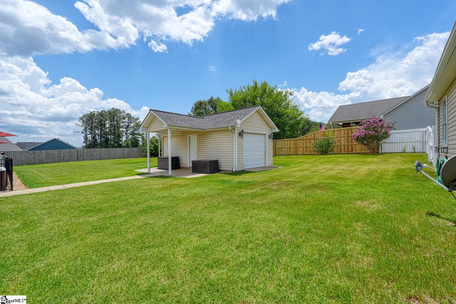140 Bermuda Lane Property Photo 23