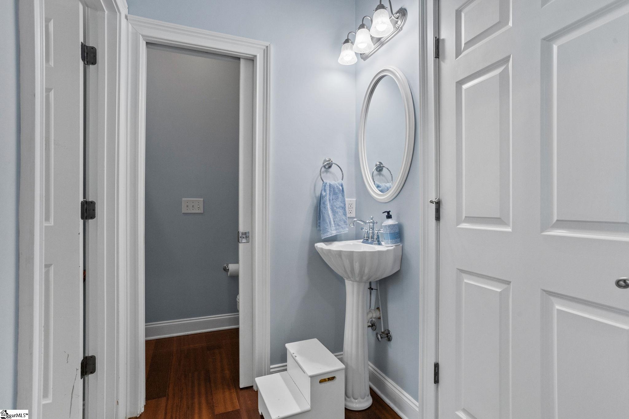 865 E Heathland Drive Property Photo 12