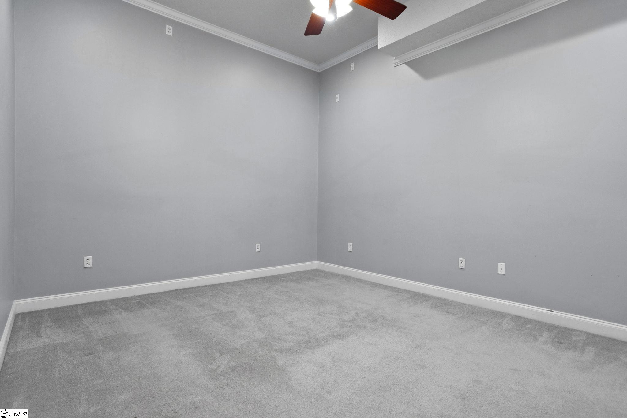 865 E Heathland Drive Property Photo 40
