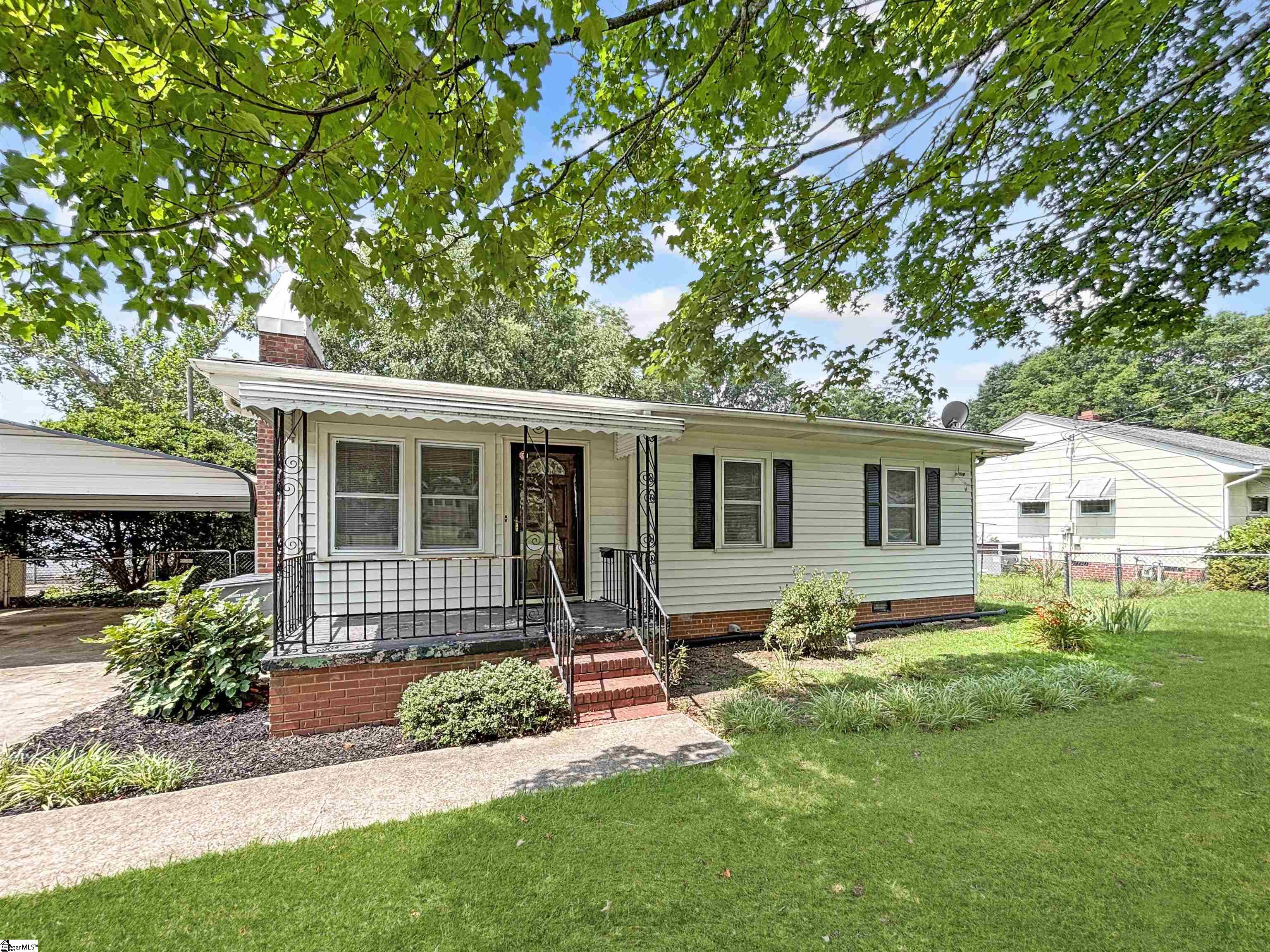 1596489 Property Photo 1