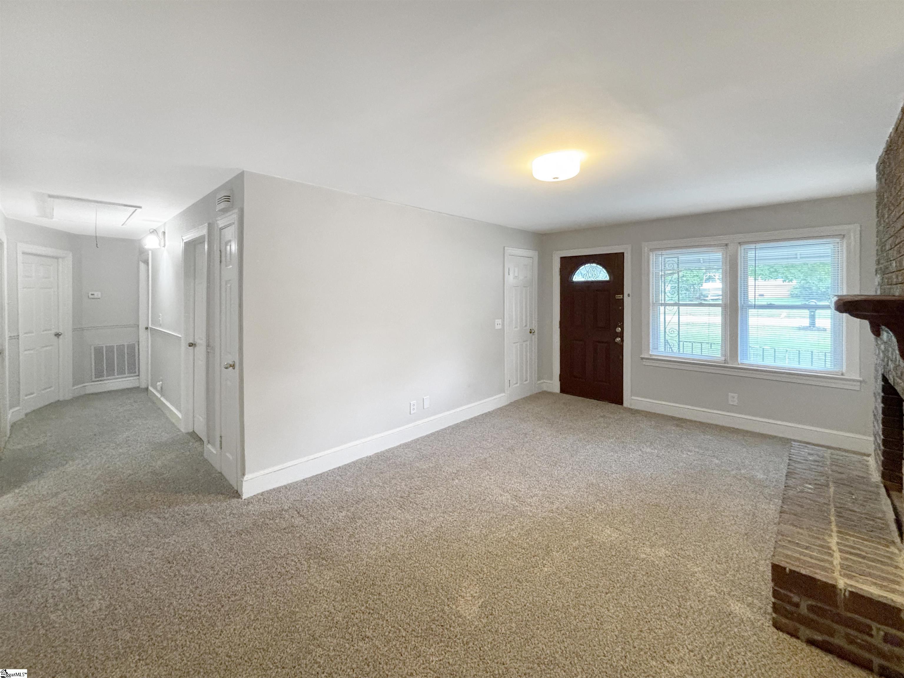 1596489 Property Photo 4