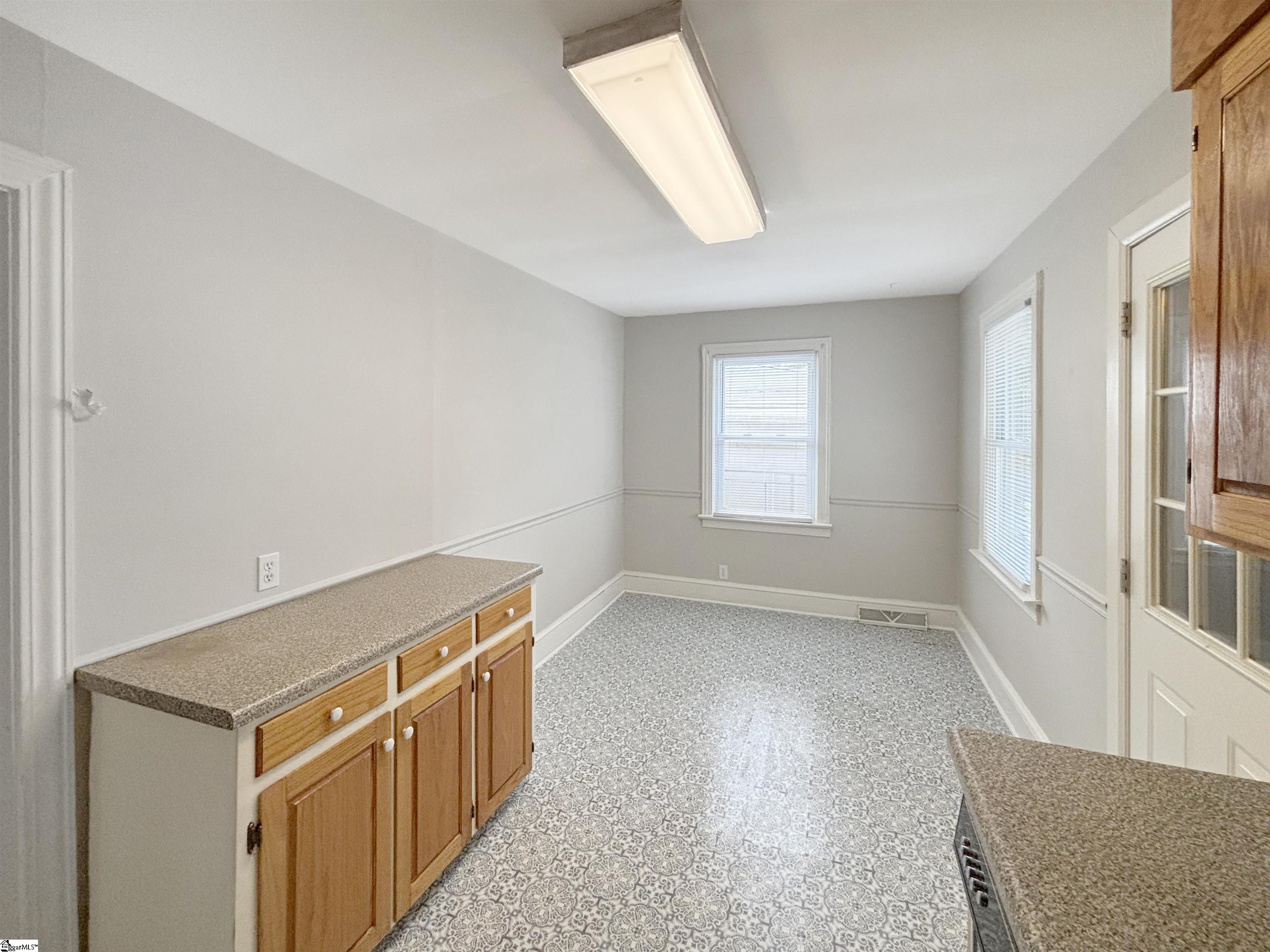 1596489 Property Photo 5