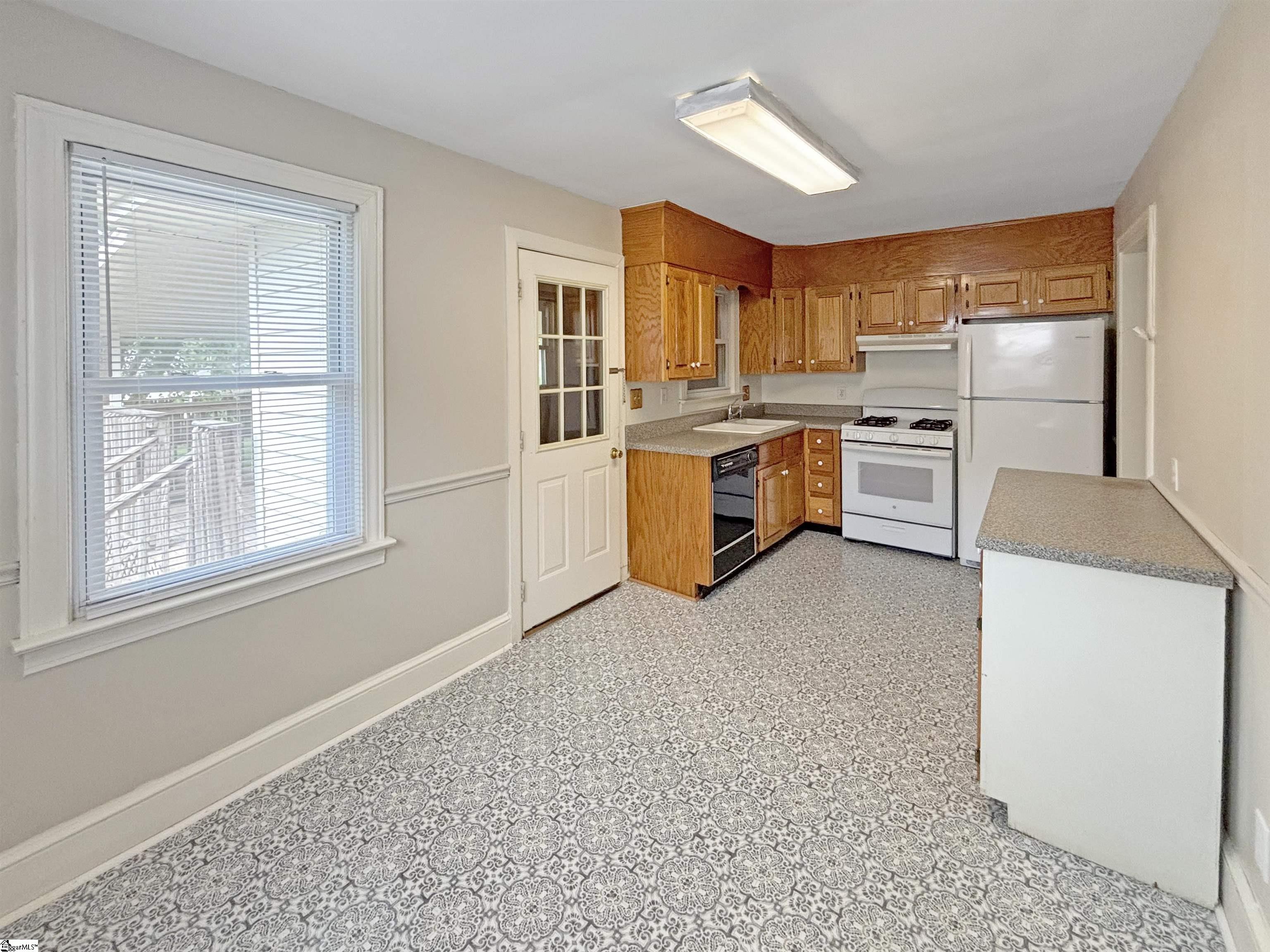 1596489 Property Photo 7