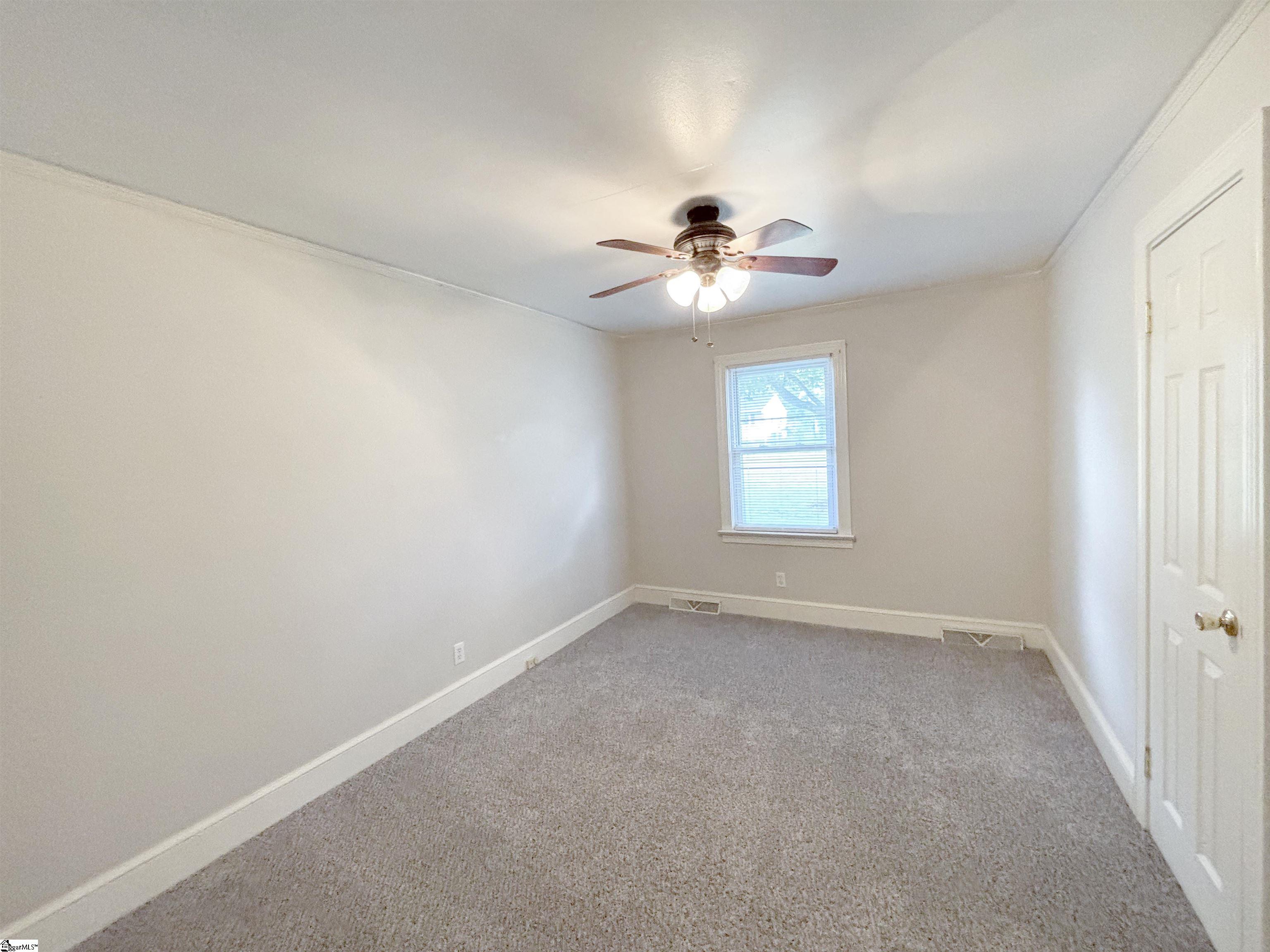 1596489 Property Photo 8