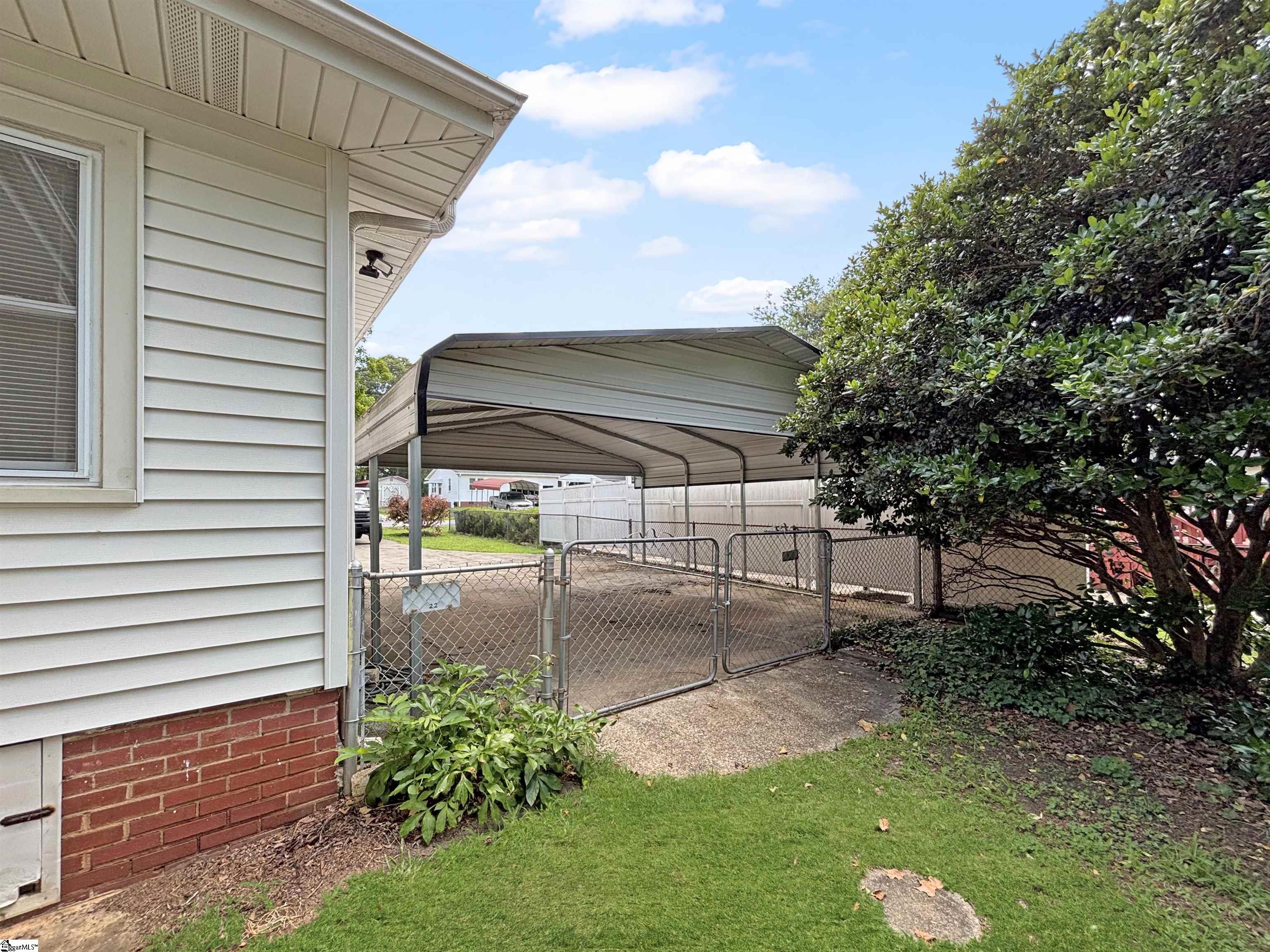 1596489 Property Photo 15