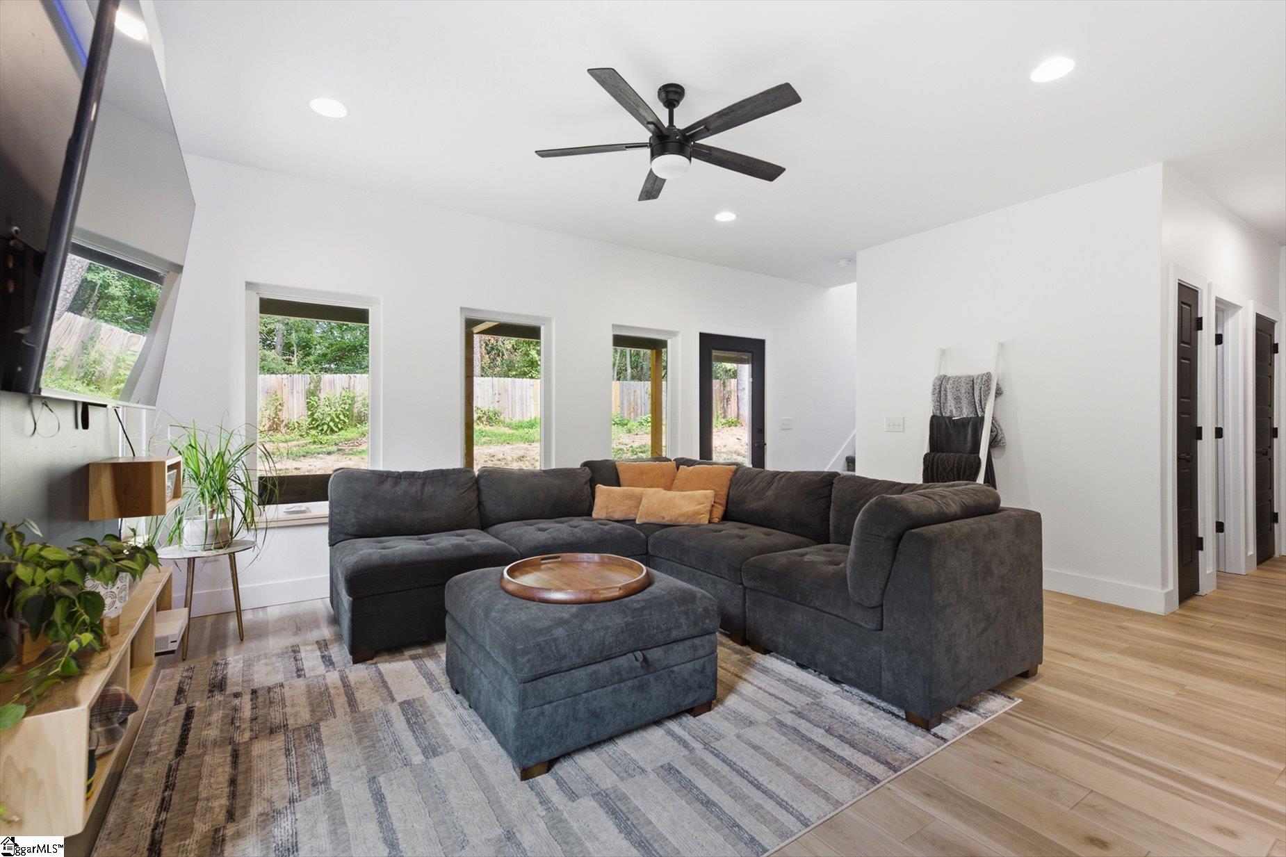 136 Downey Road Property Photo 7