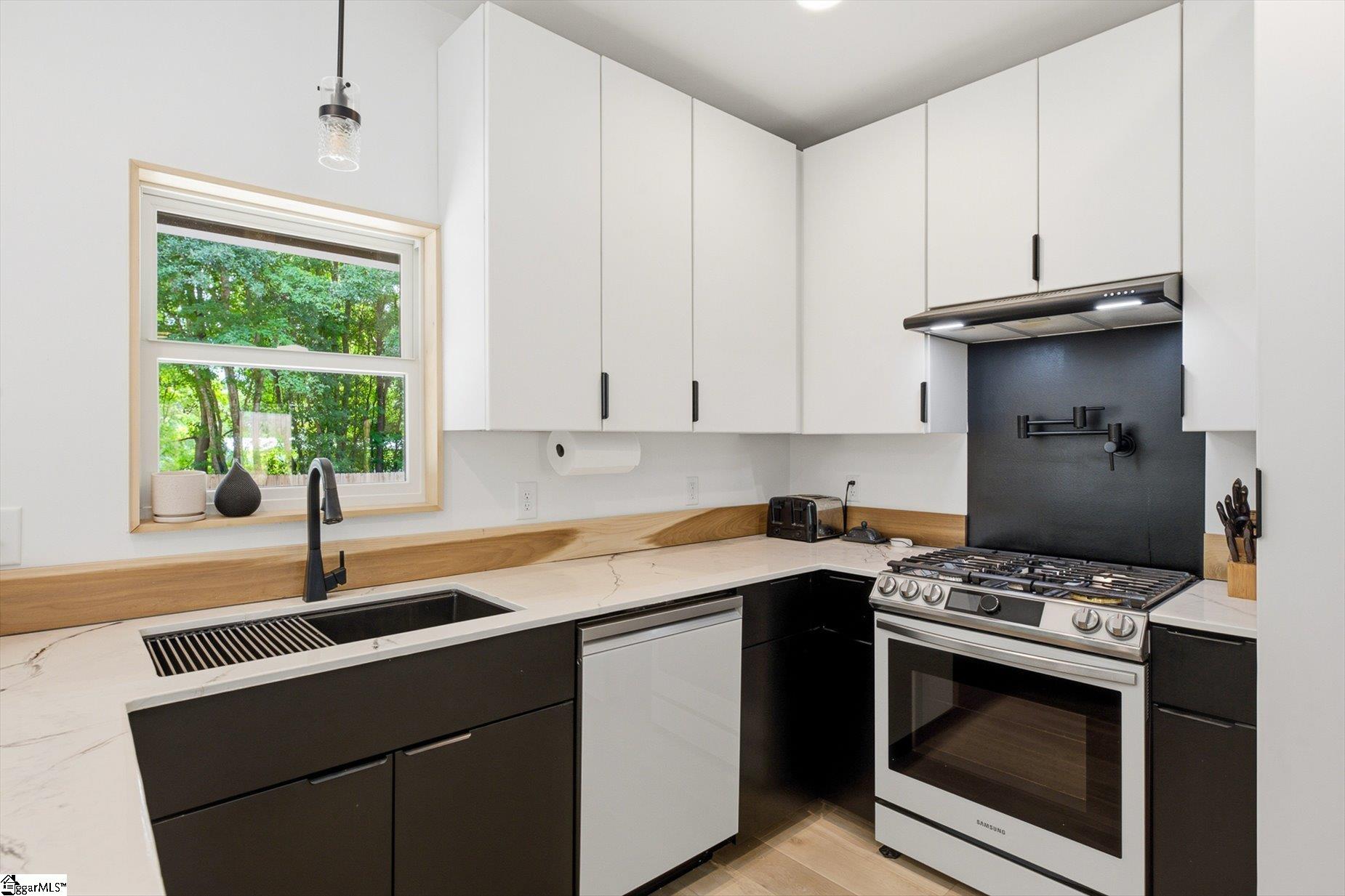 136 Downey Road Property Photo 15