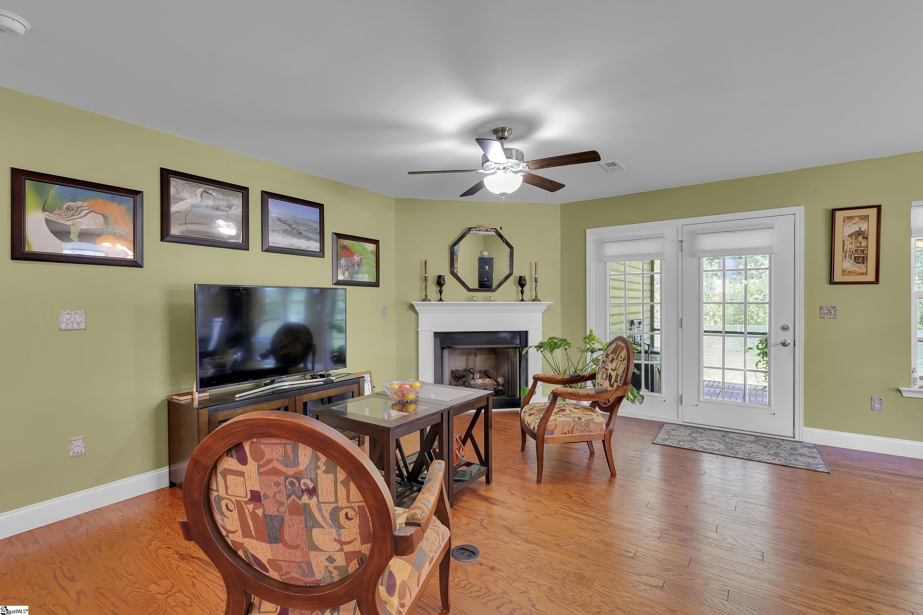 205 Tesla Court Property Photo 4
