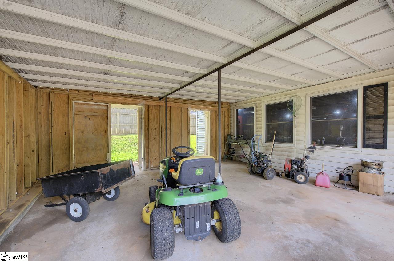 23 Transylvania Street Property Photo 44