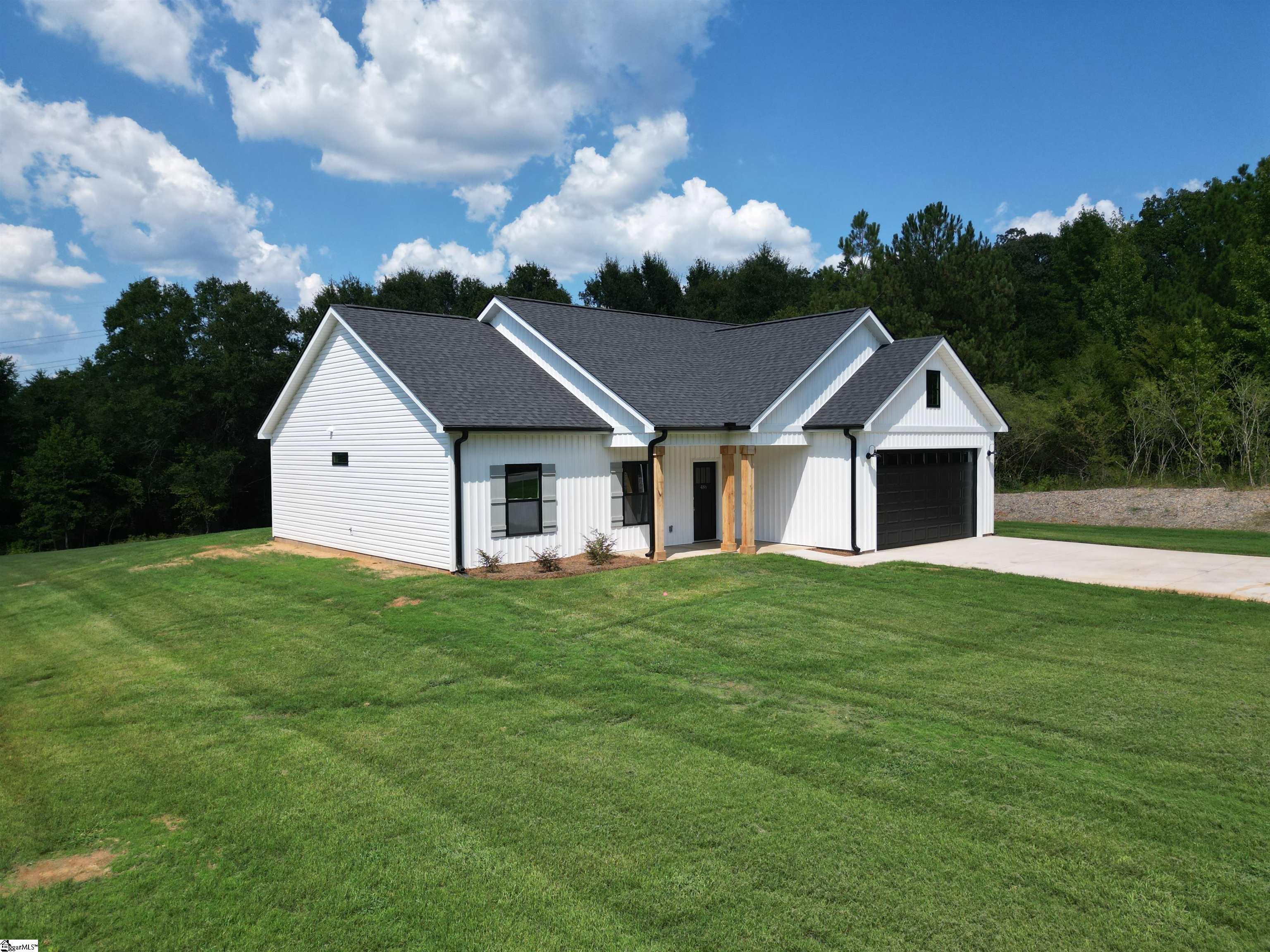 486 Hellams Road Property Photo 2