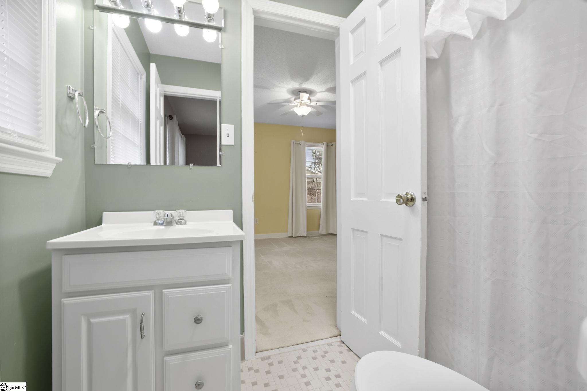 108 Sunline Place Property Photo 38