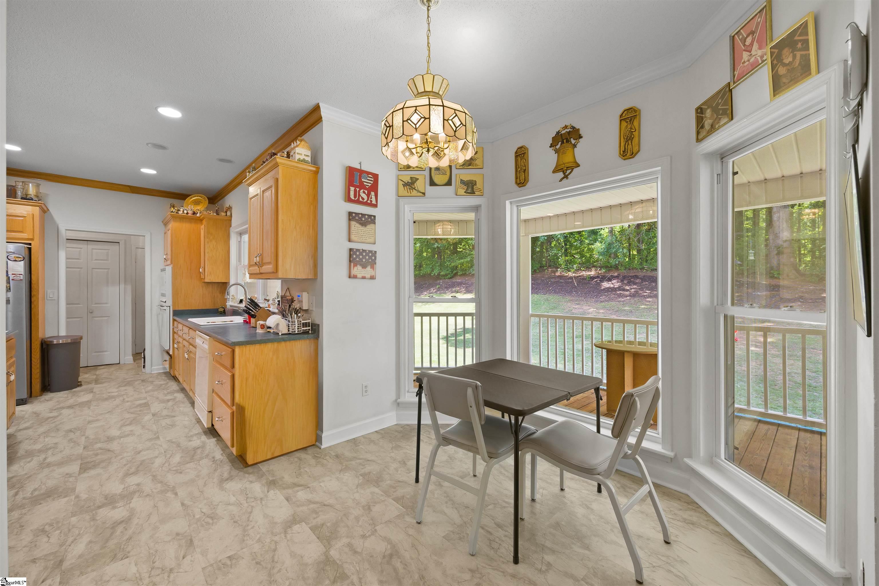601 Stallings Road Property Photo 6