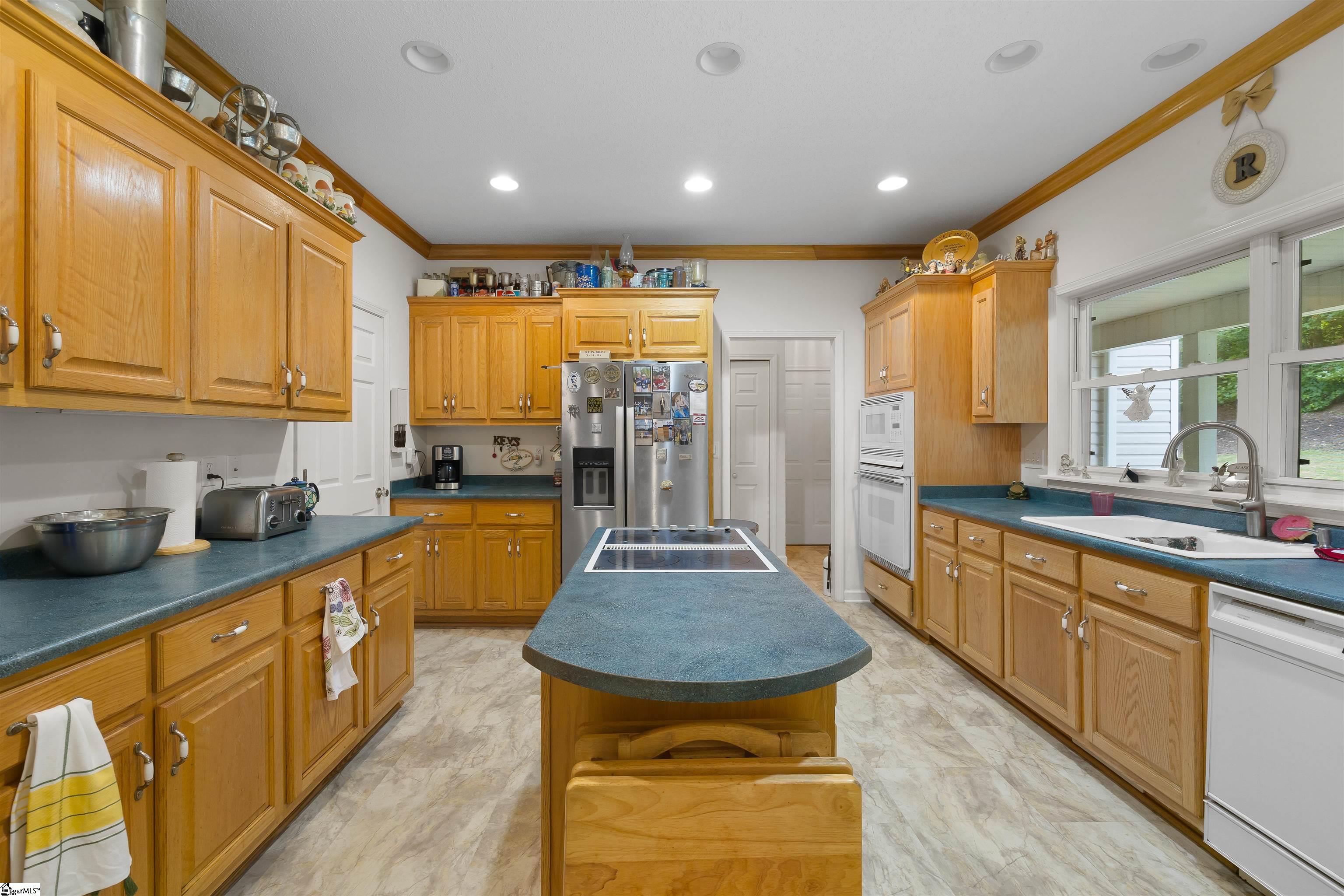 601 Stallings Road Property Photo 9