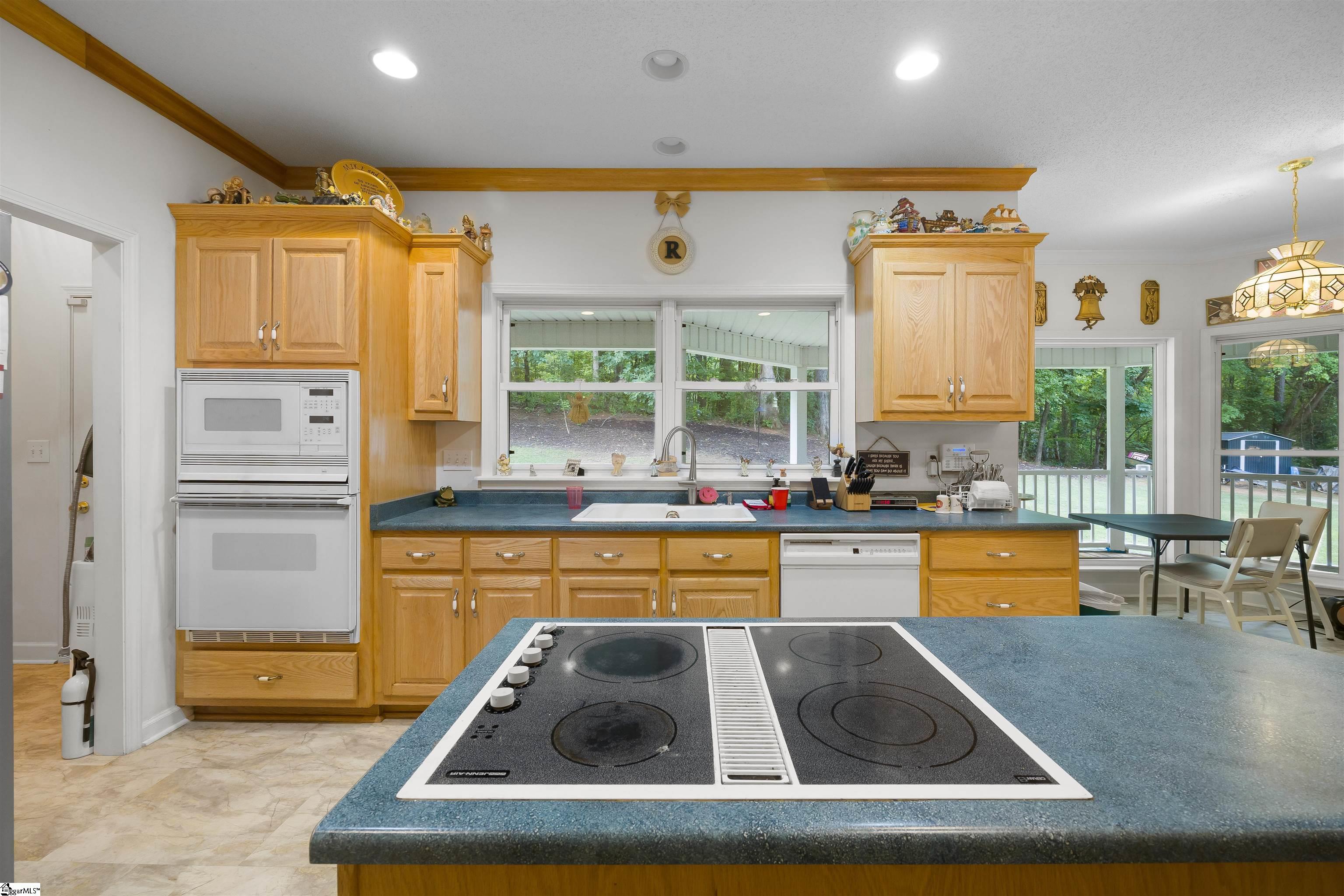 601 Stallings Road Property Photo 10