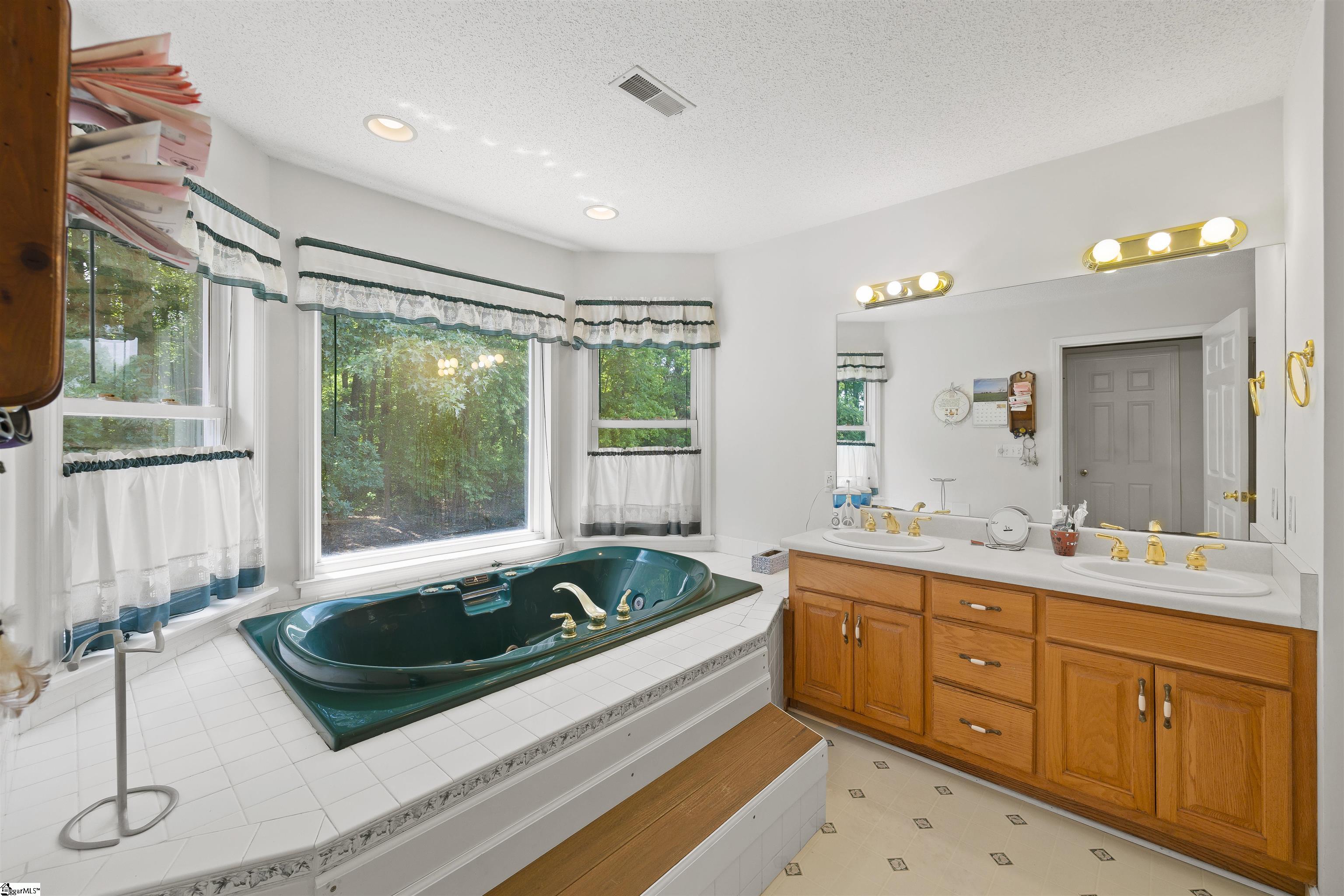 601 Stallings Road Property Photo 17
