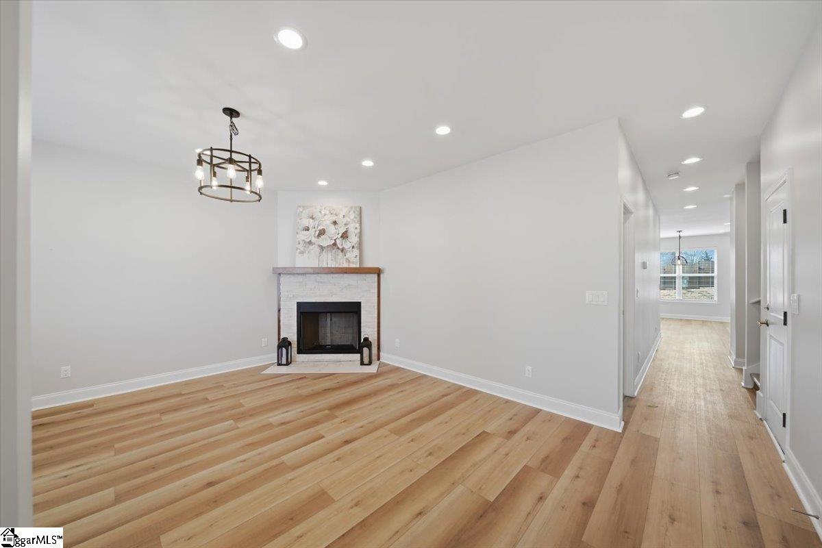 563 Clairidge Drive Property Photo 4