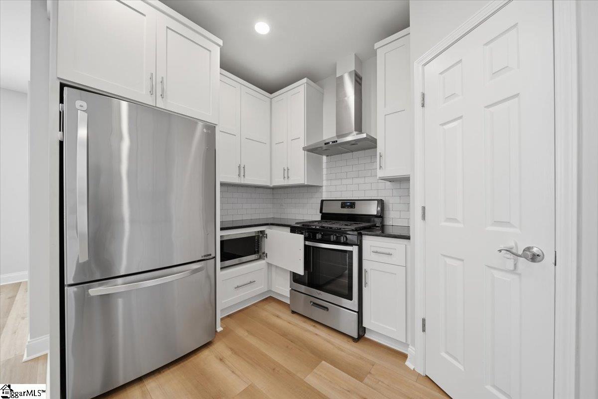 563 Clairidge Drive Property Photo 13