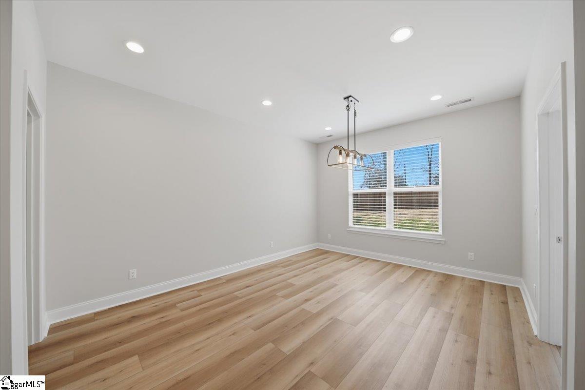 563 Clairidge Drive Property Photo 15