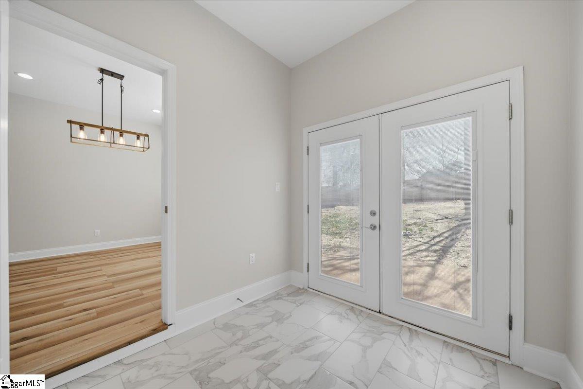 563 Clairidge Drive Property Photo 18