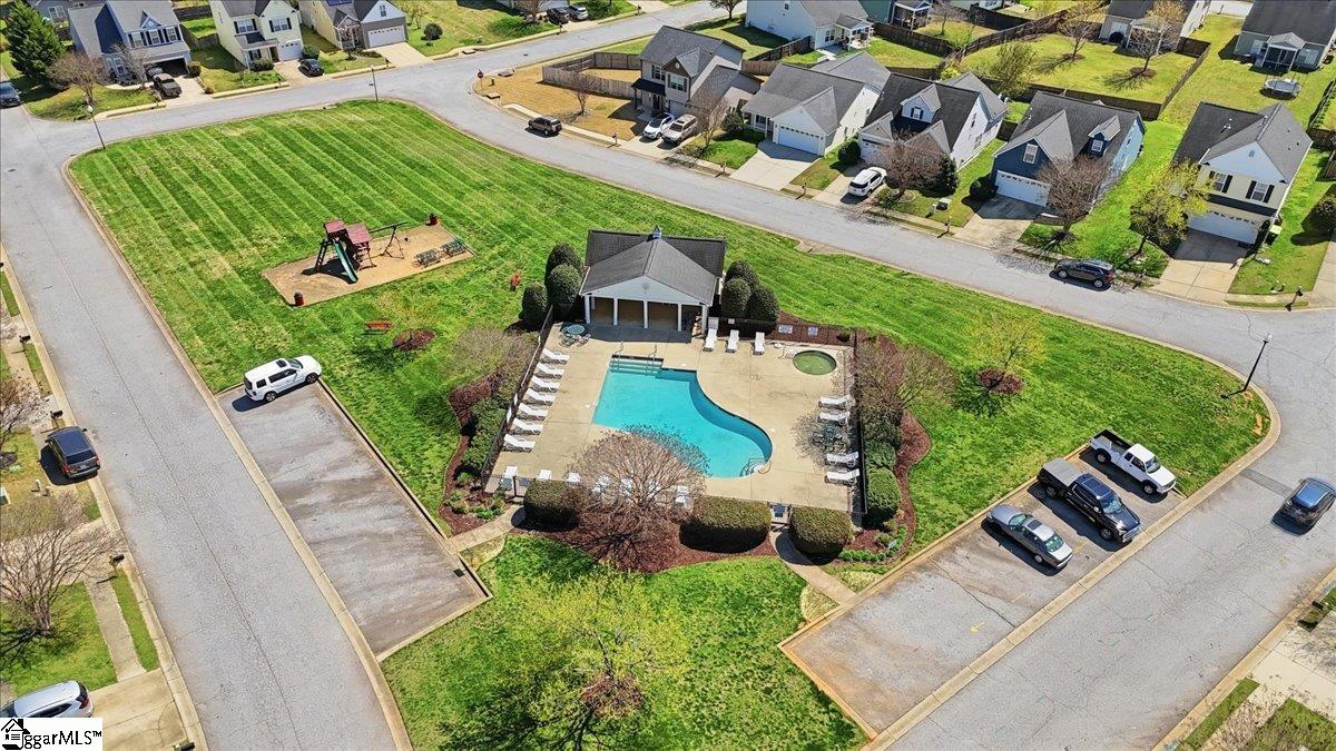 563 Clairidge Drive Property Photo 35
