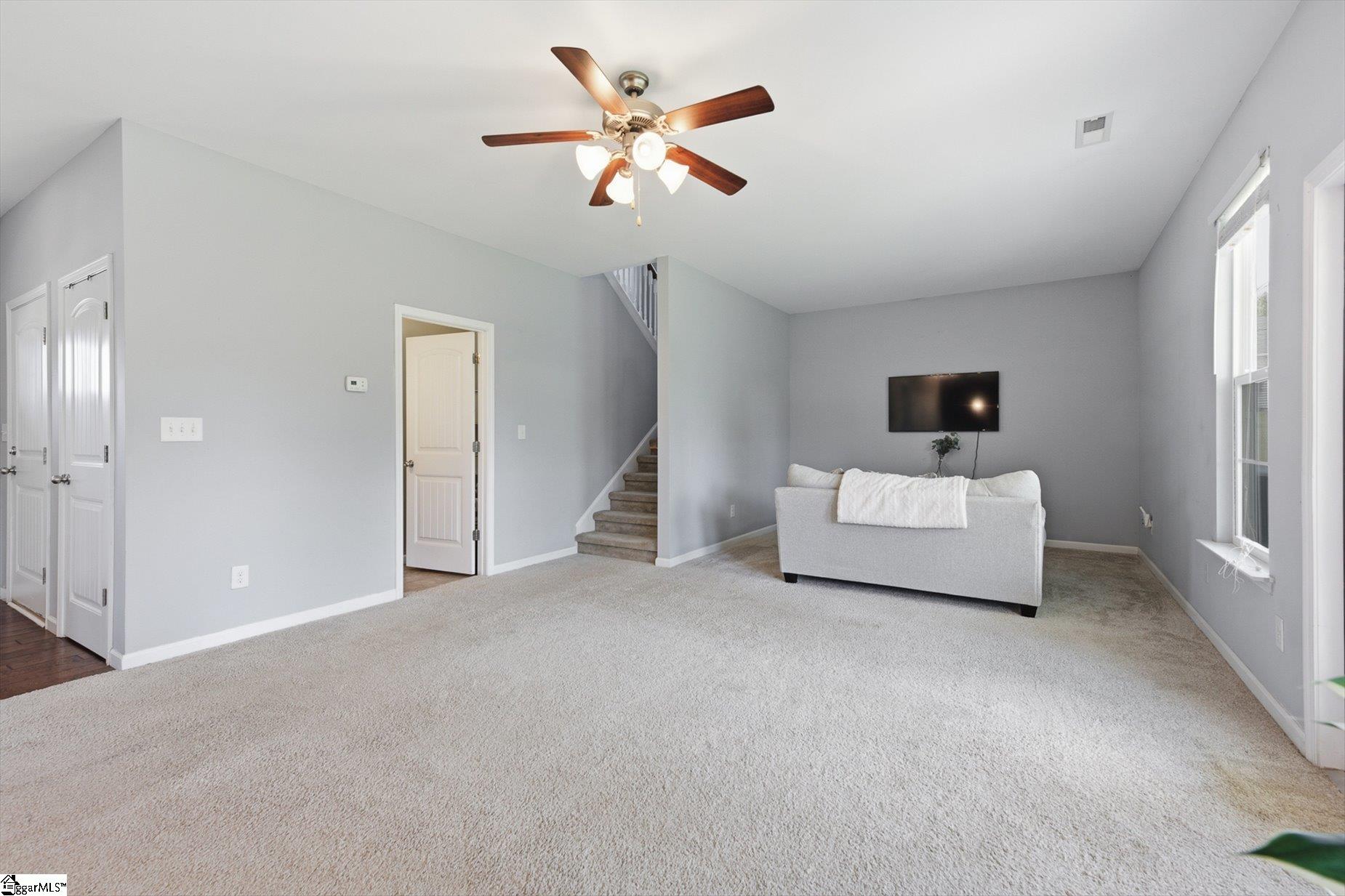 101 Reedy Falls Drive Property Photo 14