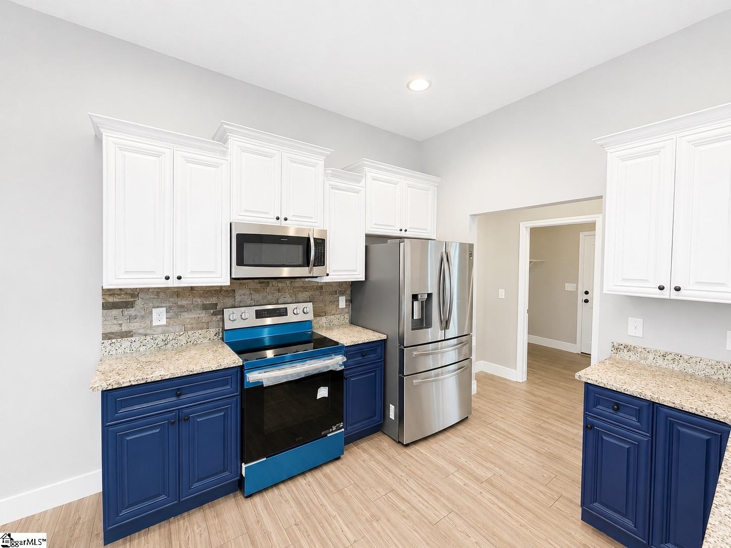 449 Abberly Lane Property Photo 3