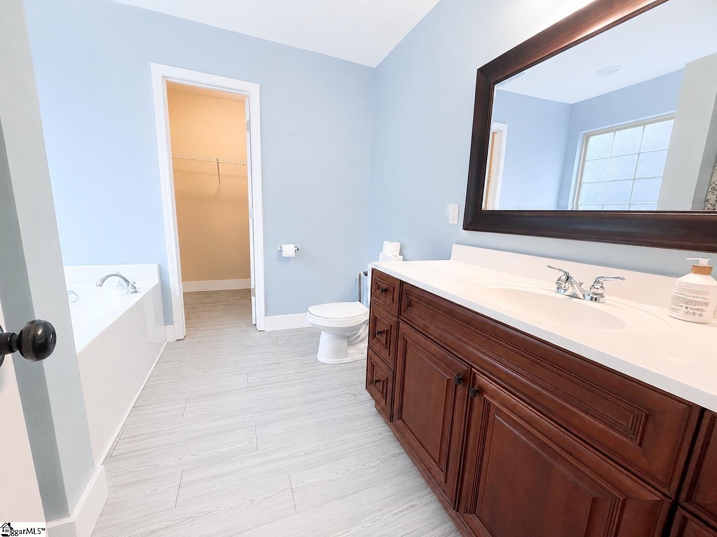 449 Abberly Lane Property Photo 11