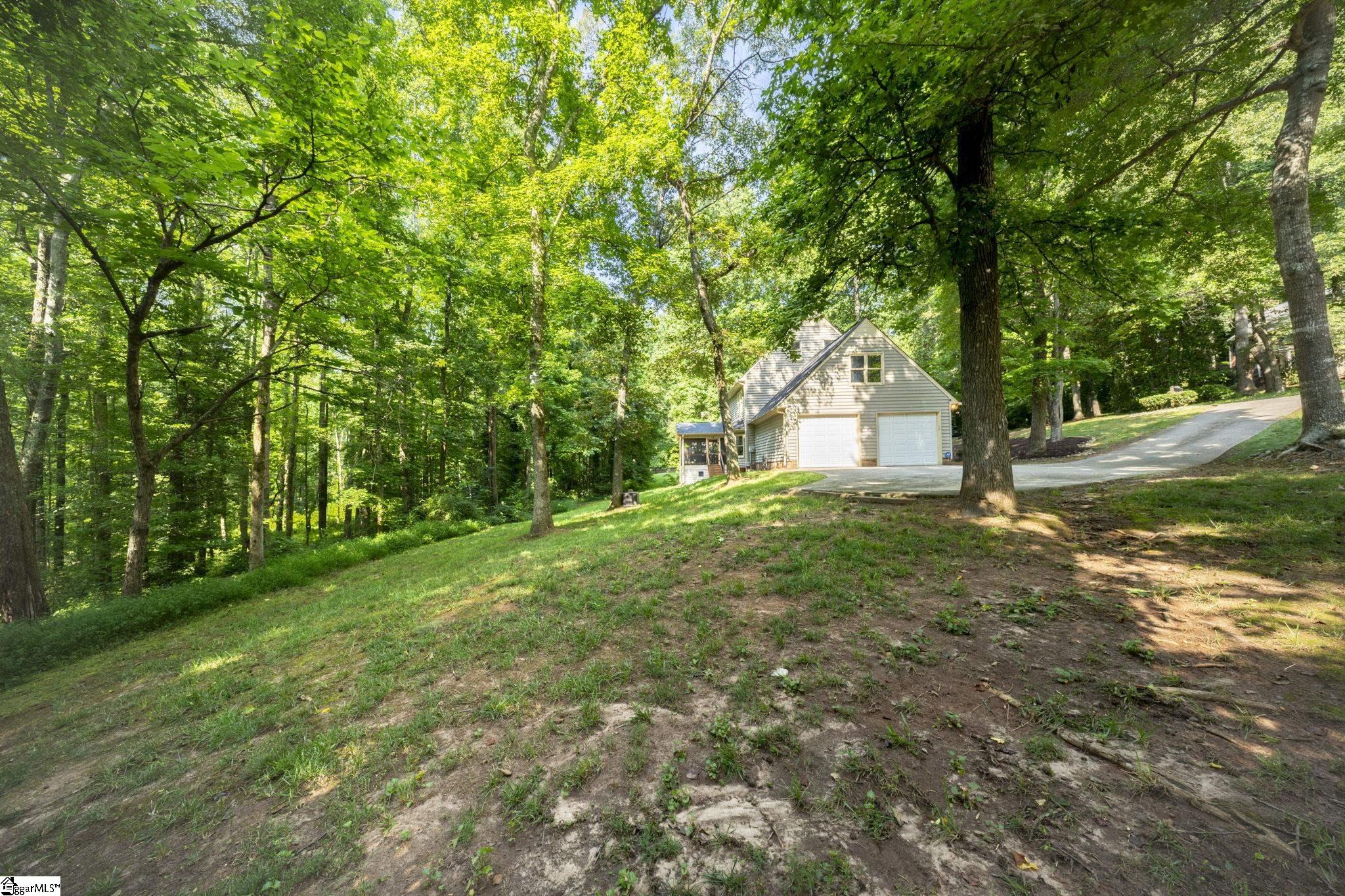 412 Perry Hill Road Property Photo 6