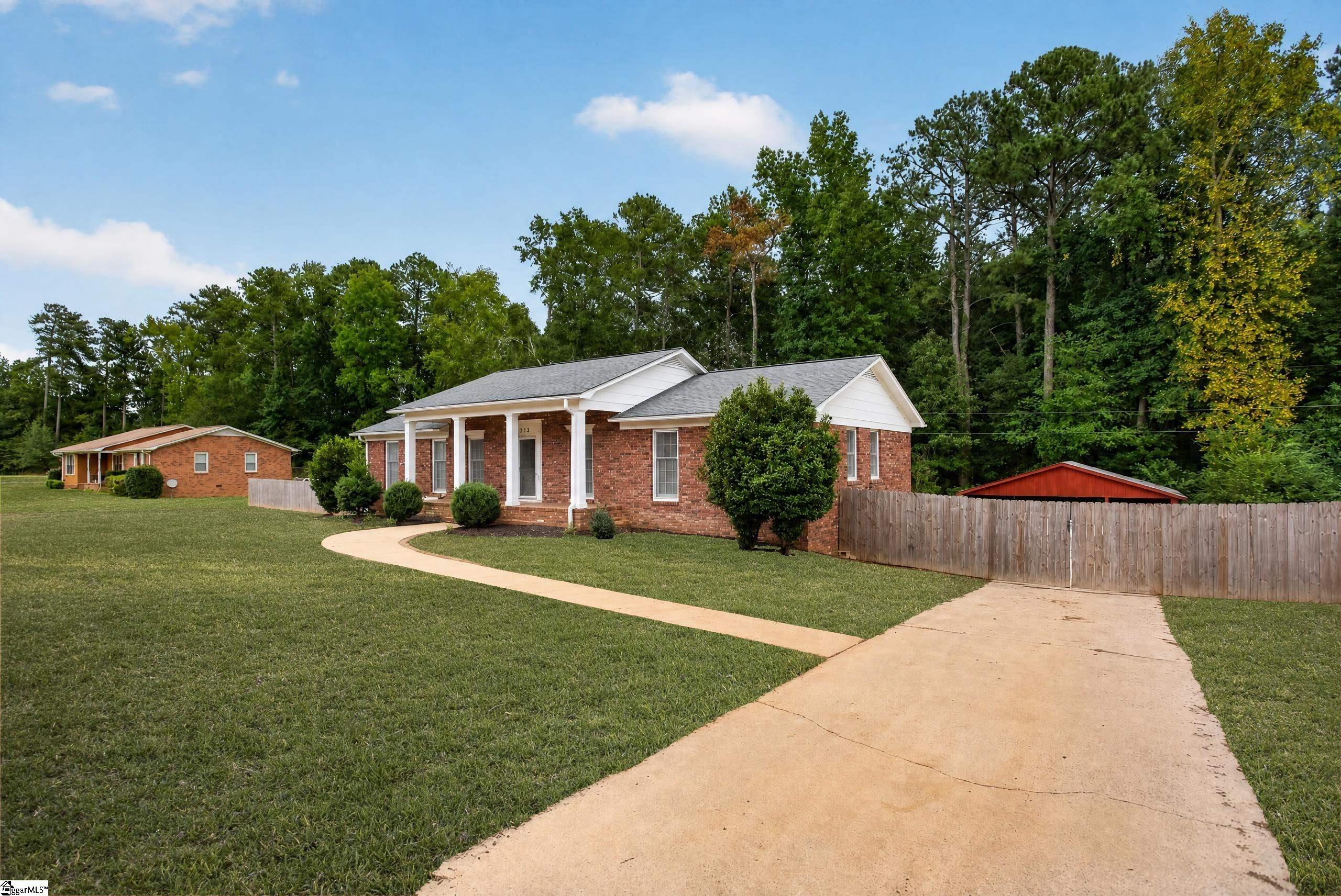 213 Briarwood Drive Property Photo 2