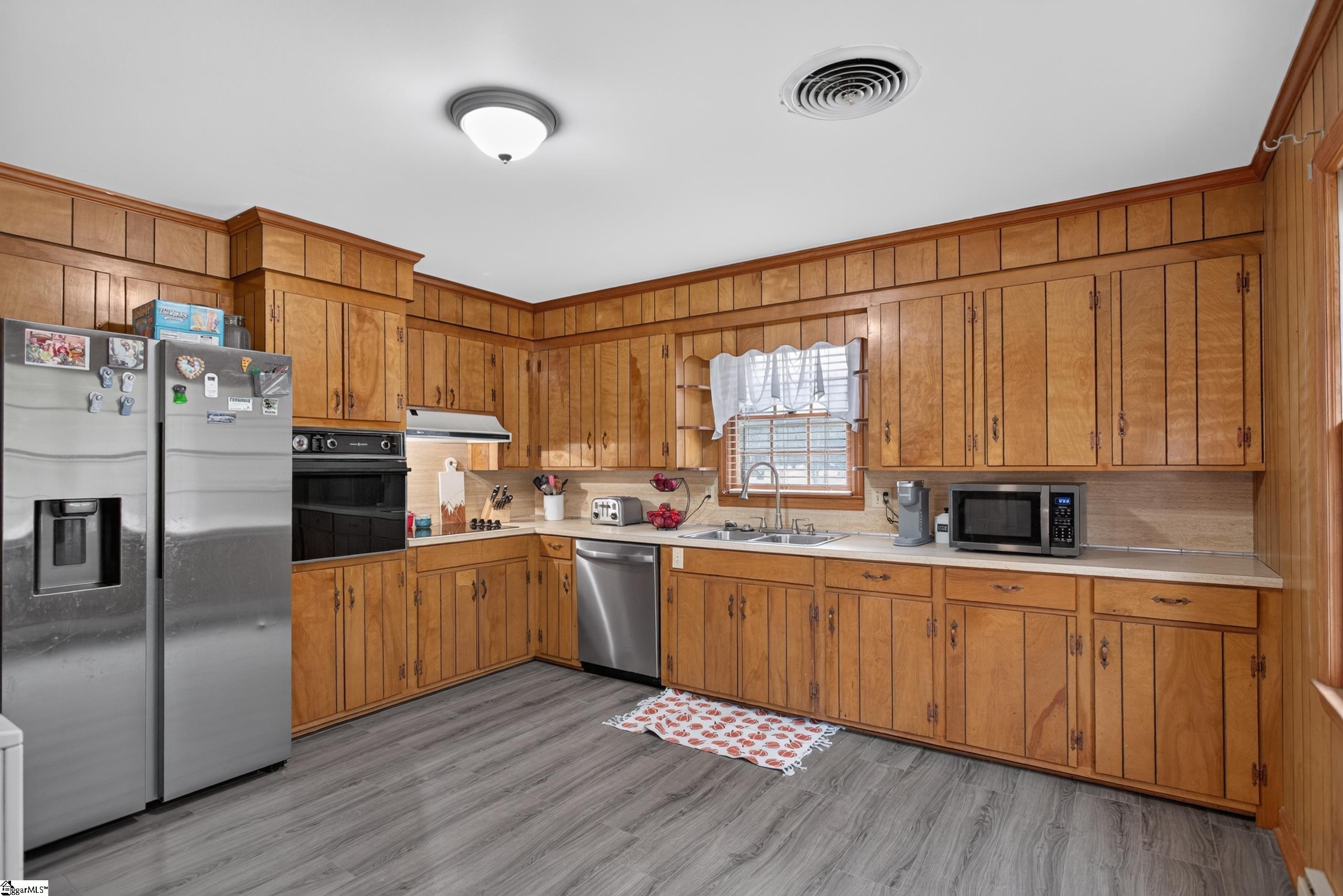 213 Briarwood Drive Property Photo 11