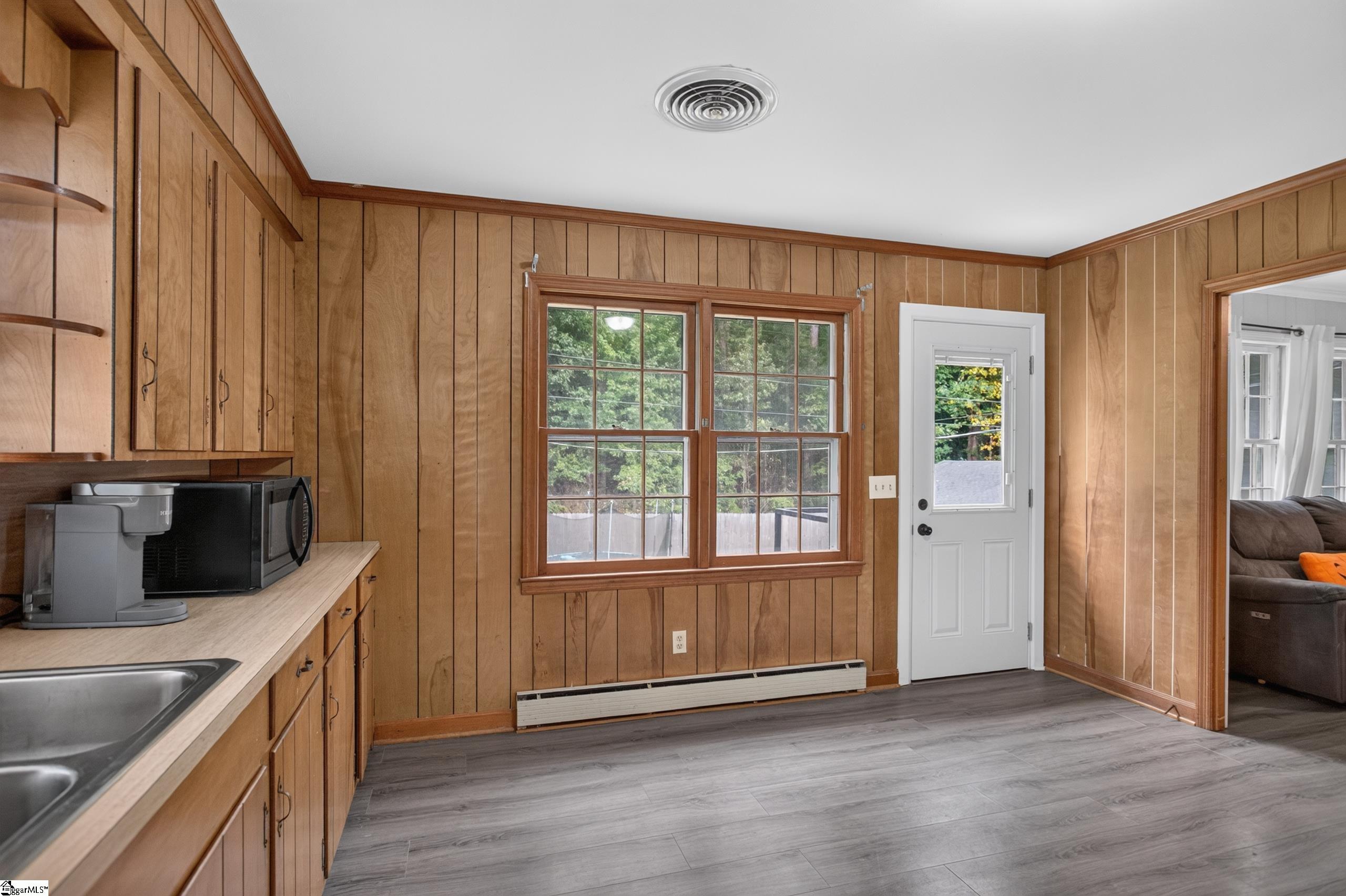 213 Briarwood Drive Property Photo 14