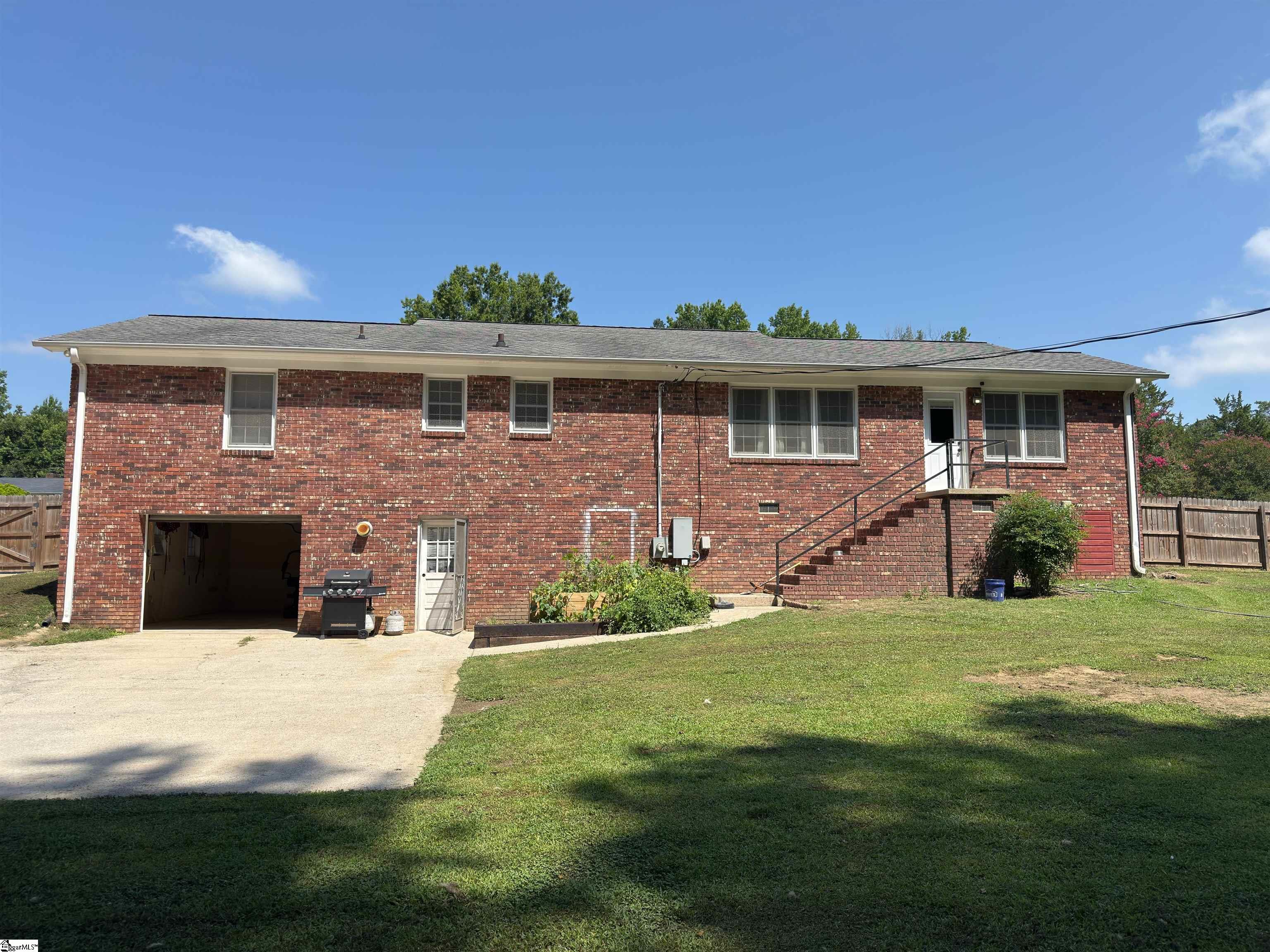 213 Briarwood Drive Property Photo 21