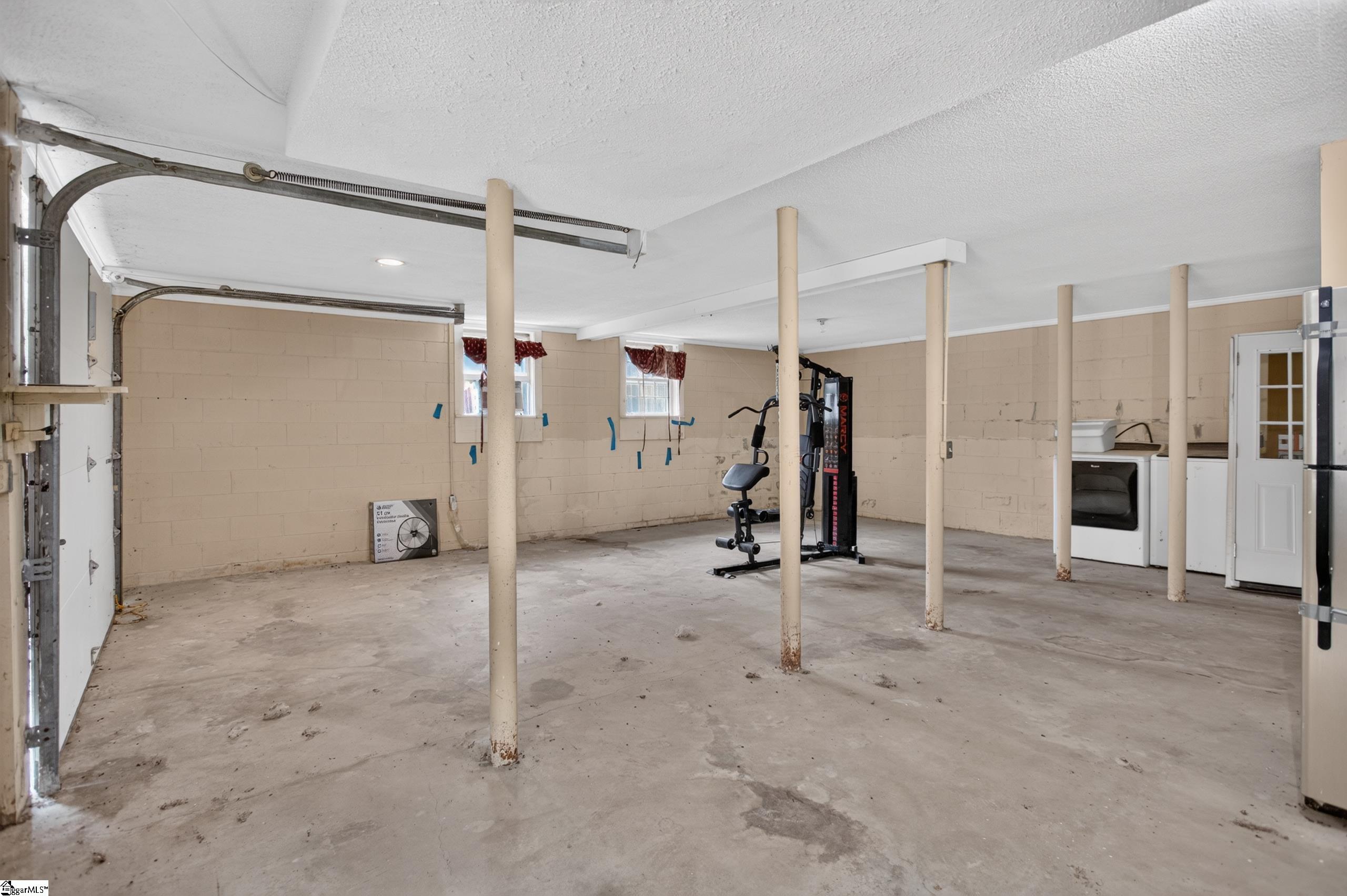 213 Briarwood Drive Property Photo 32