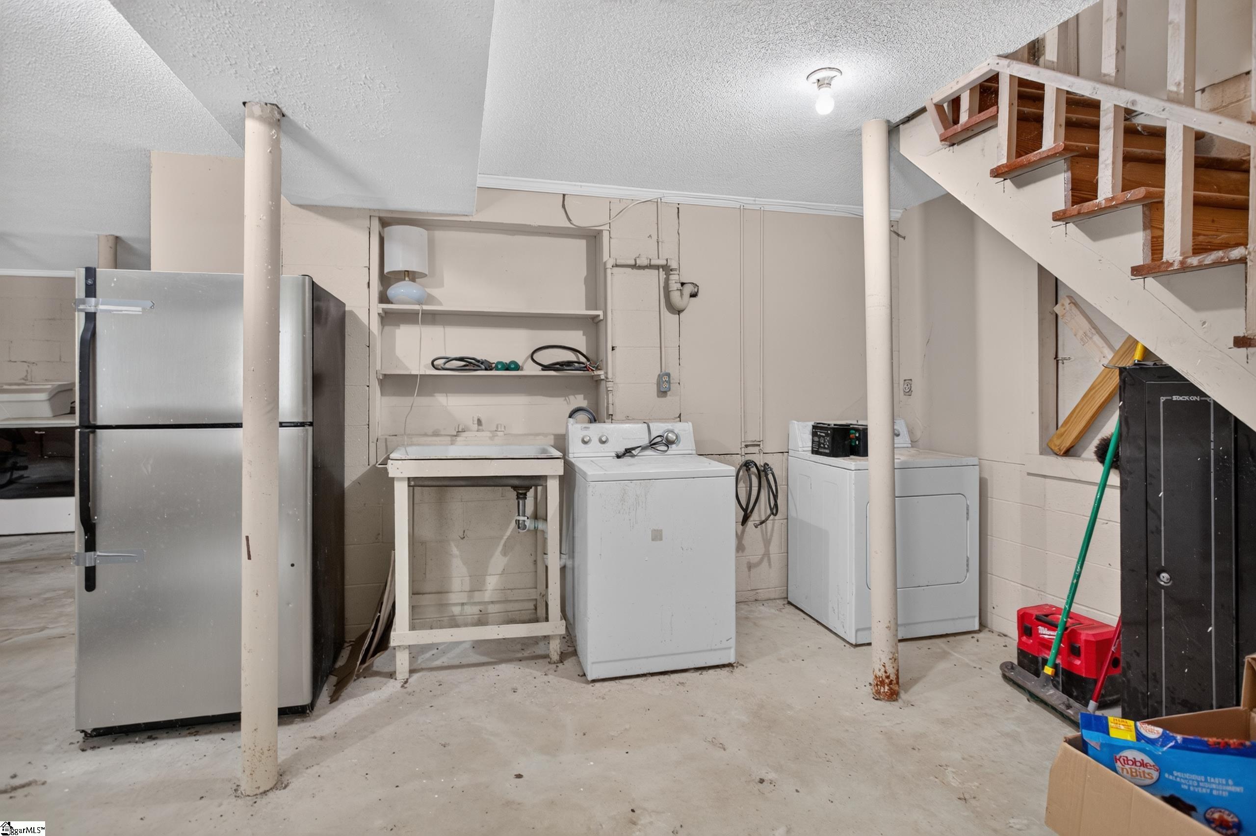 213 Briarwood Drive Property Photo 35