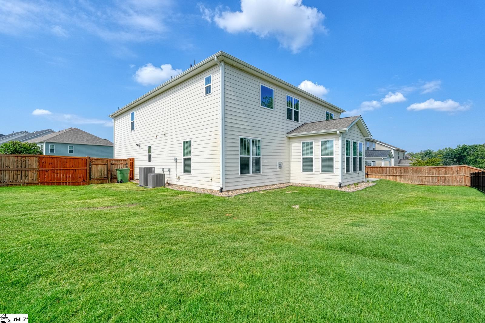 201 Tyrian Drive Property Photo 6