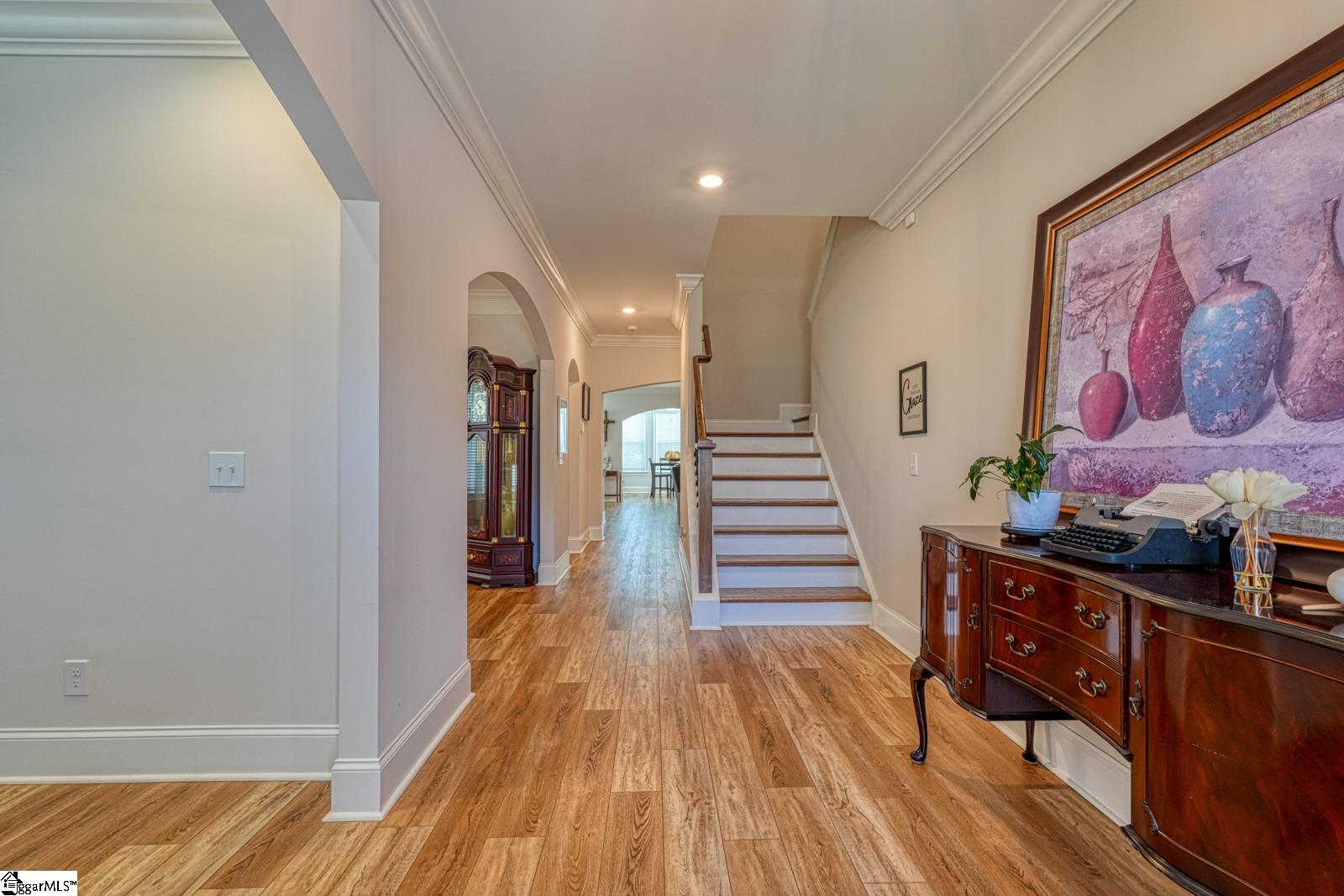 201 Tyrian Drive Property Photo 8