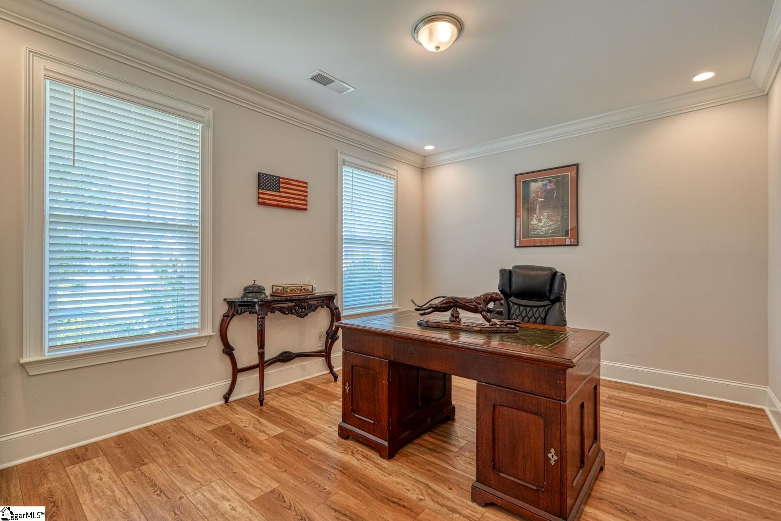 201 Tyrian Drive Property Photo 9