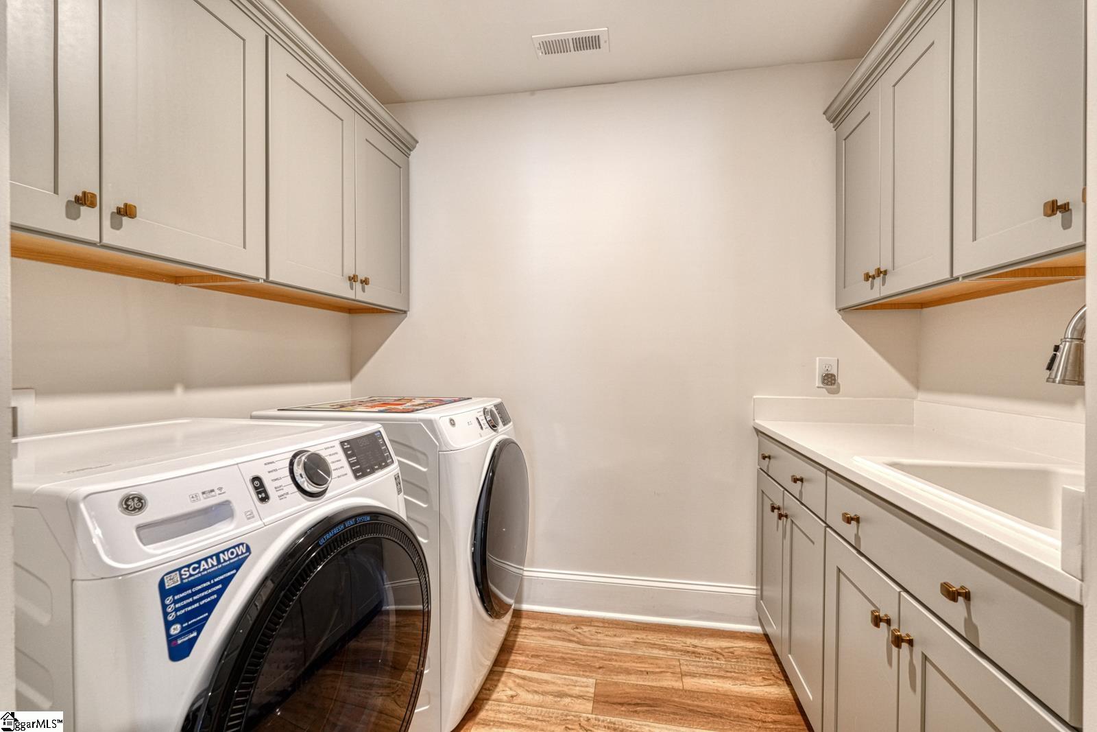 201 Tyrian Drive Property Photo 41
