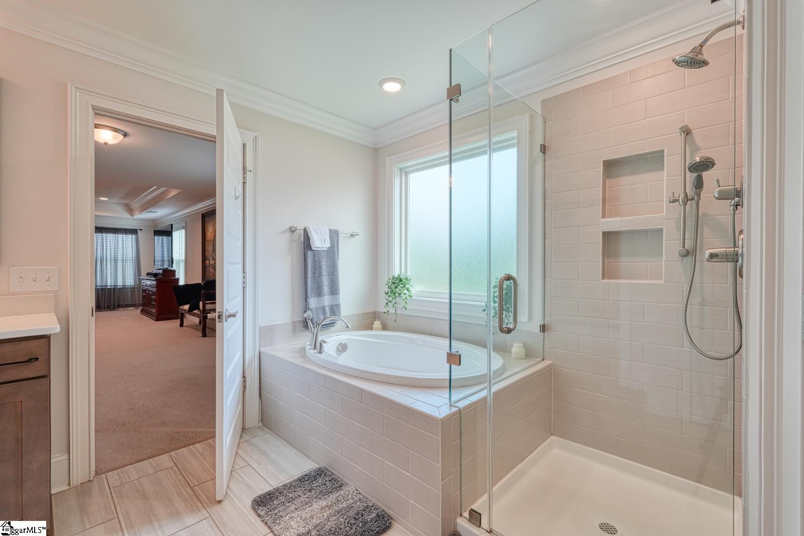 201 Tyrian Drive Property Photo 48