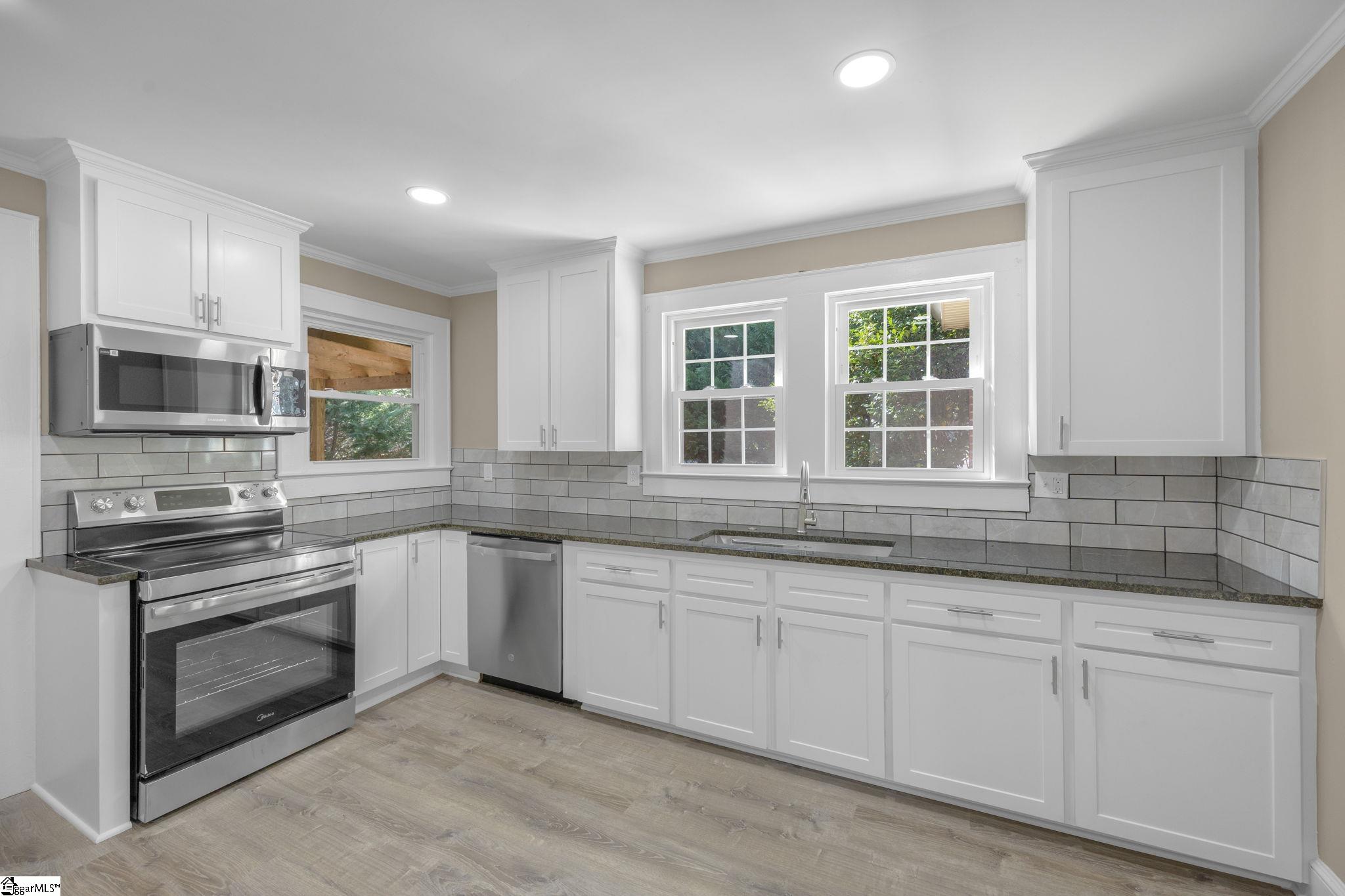 2609 East North Avenue Property Photo 17