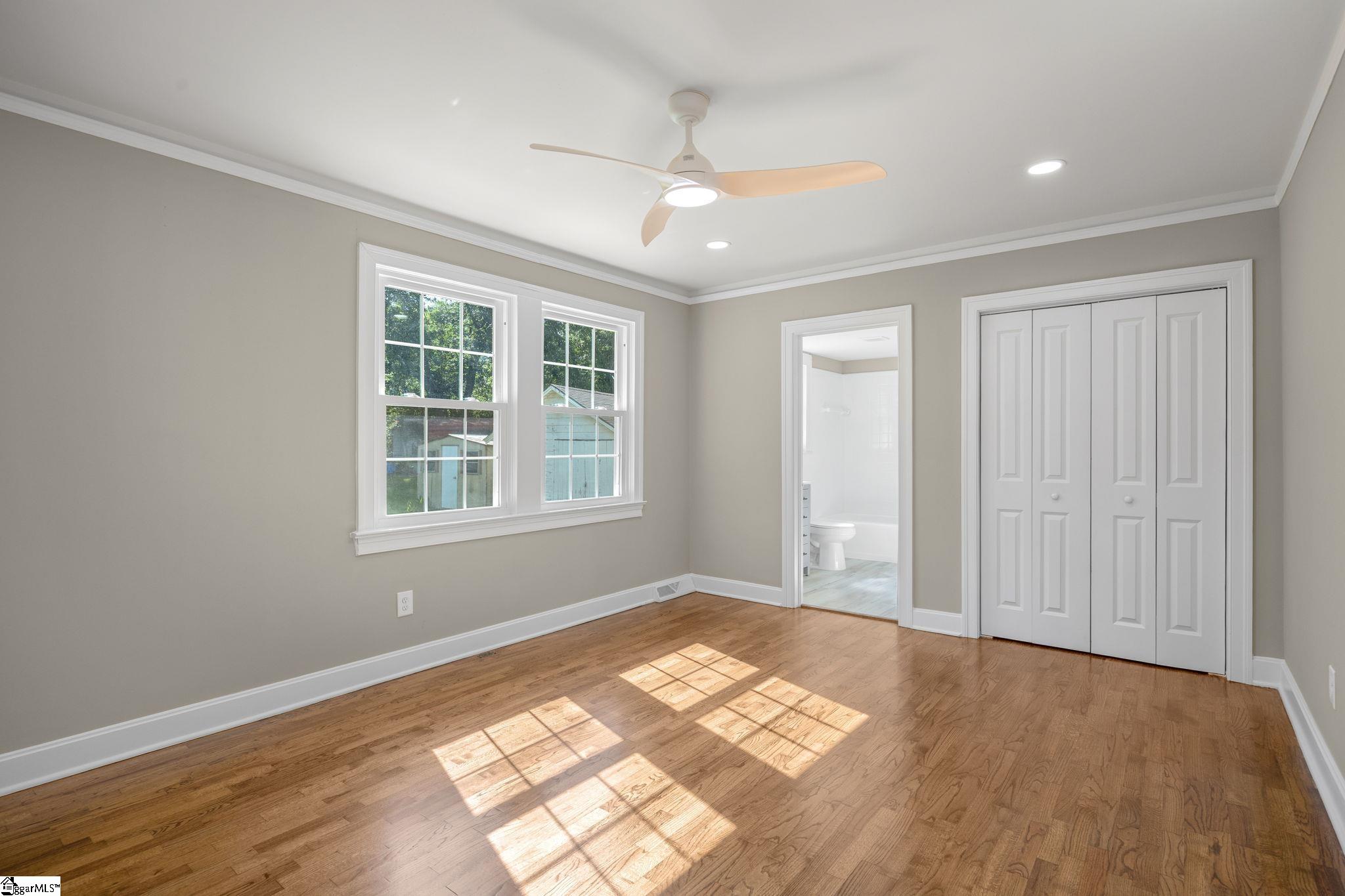 2609 East North Avenue Property Photo 23